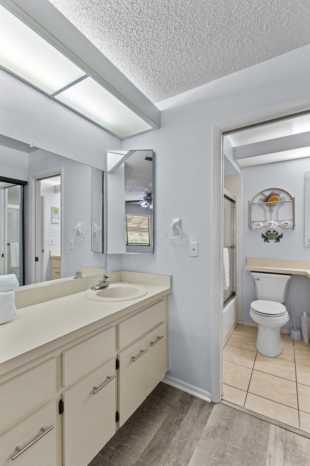 Image 18 of 42 For 66 Village Las Palmas Cir