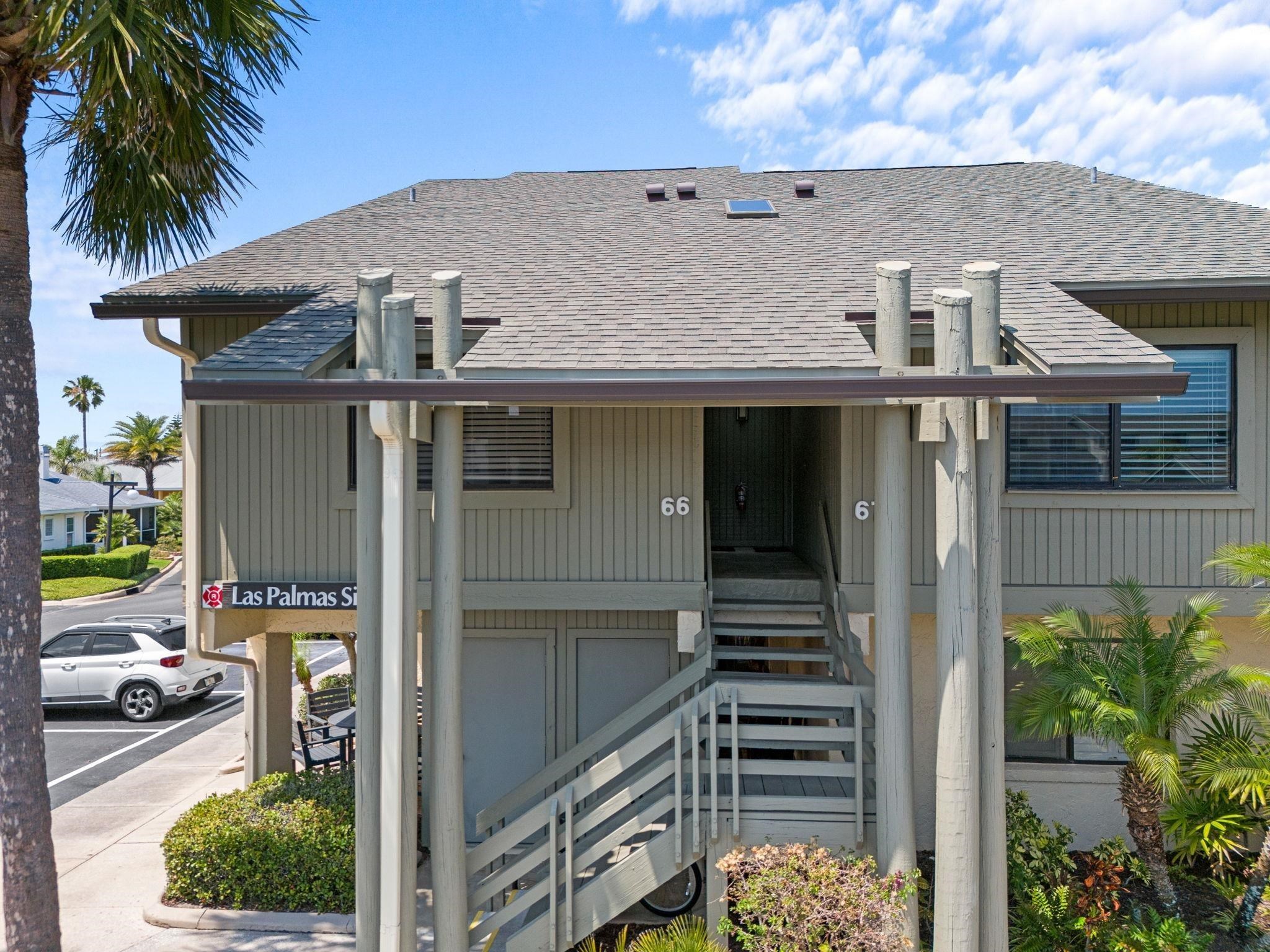 Image 23 of 42 For 66 Village Las Palmas Cir