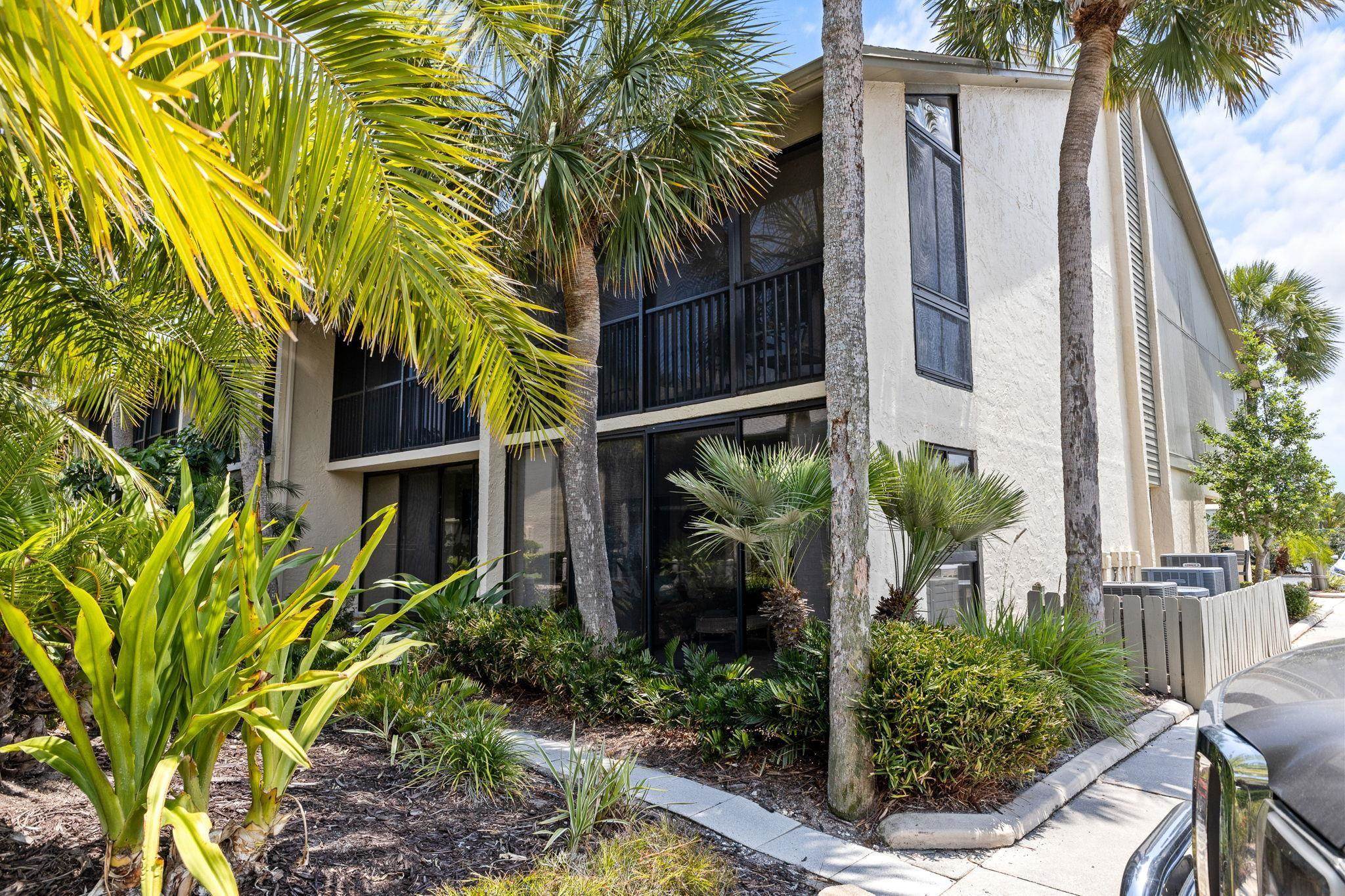 Image 26 of 42 For 66 Village Las Palmas Cir