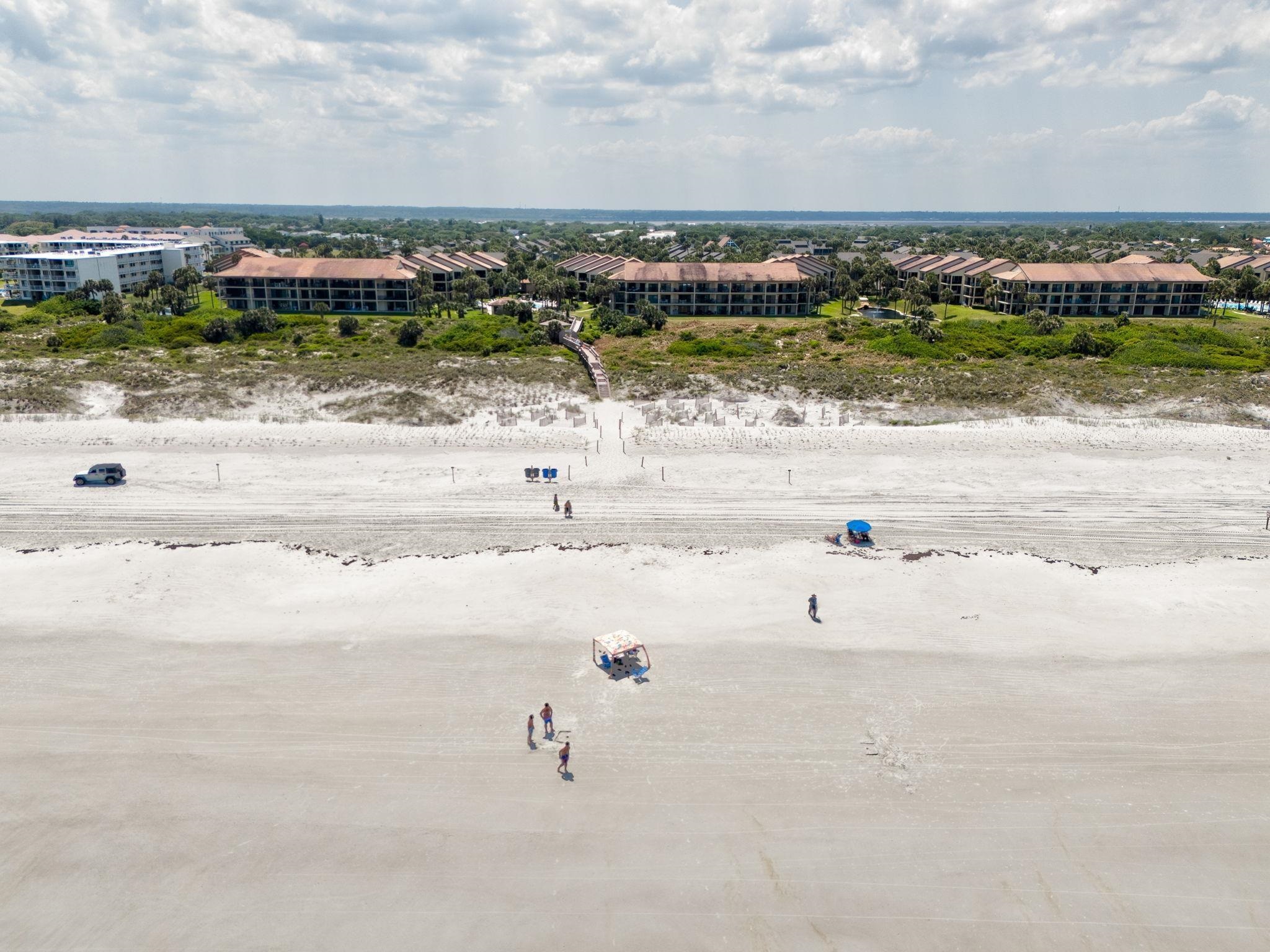 Image 37 of 42 For 66 Village Las Palmas Cir