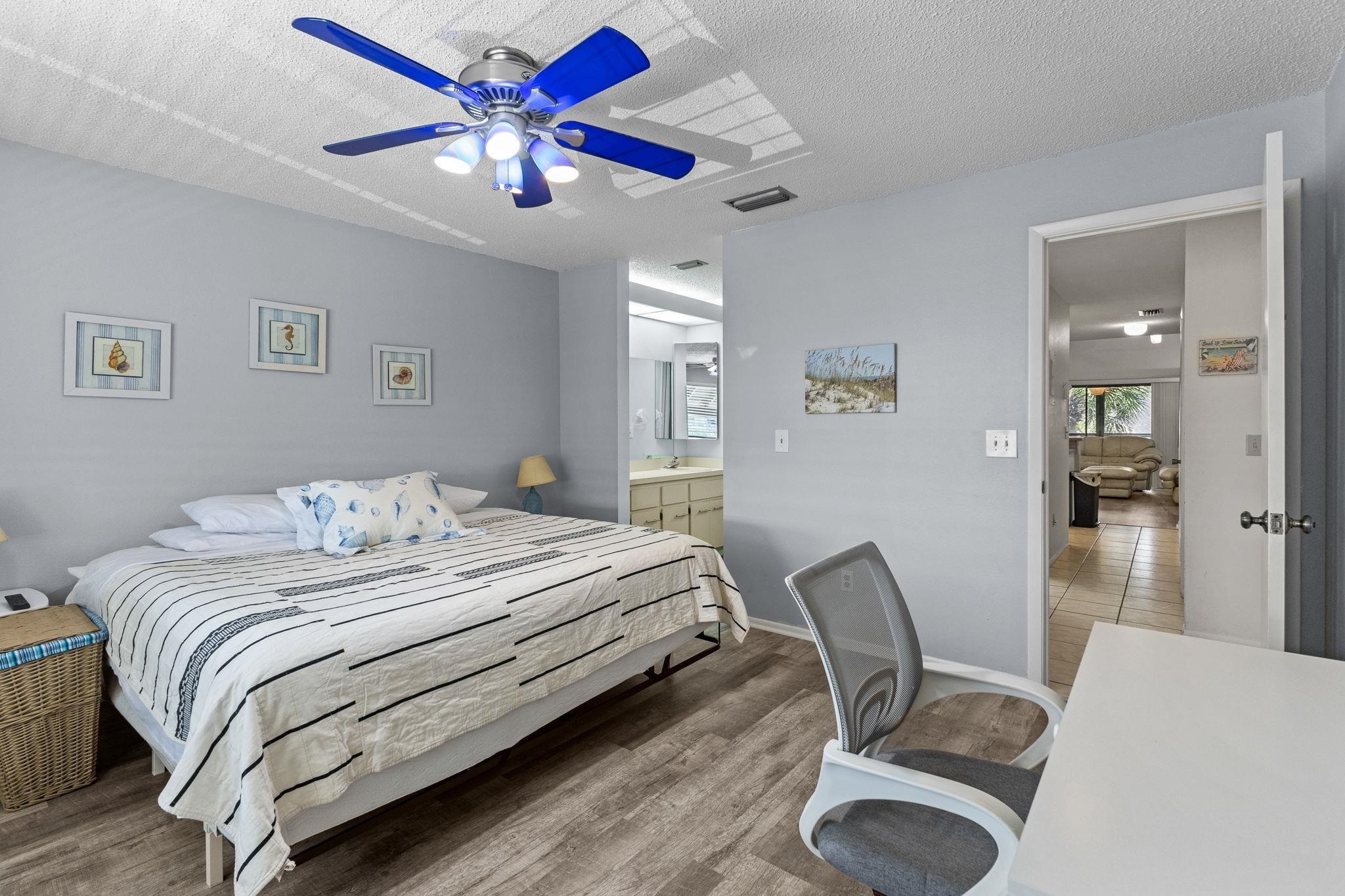 Image 5 of 42 For 66 Village Las Palmas Cir