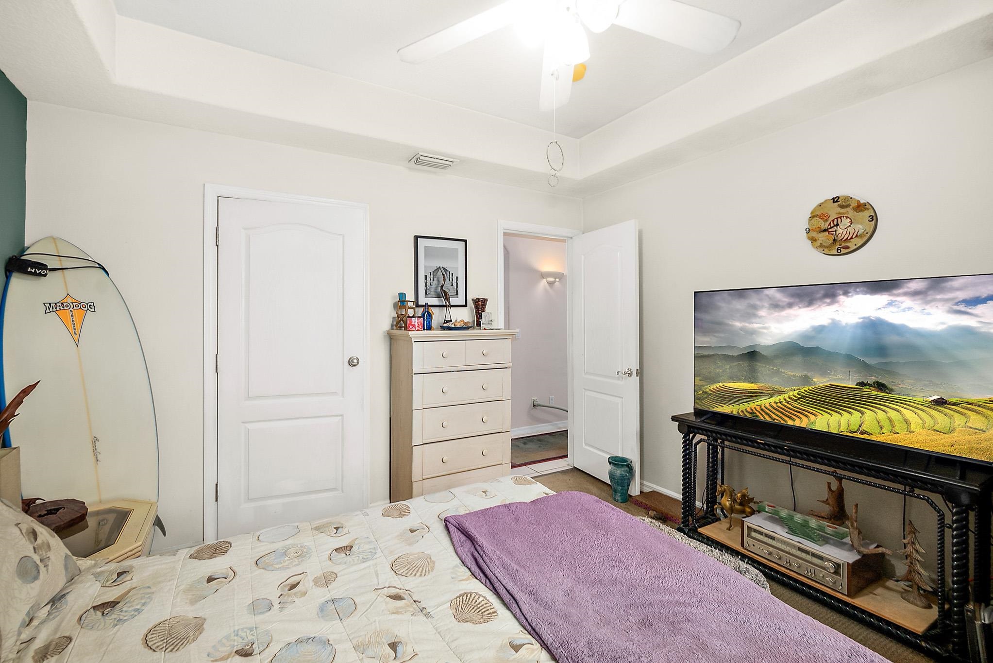 Image 16 of 47 For 43 Llewellyn Trl