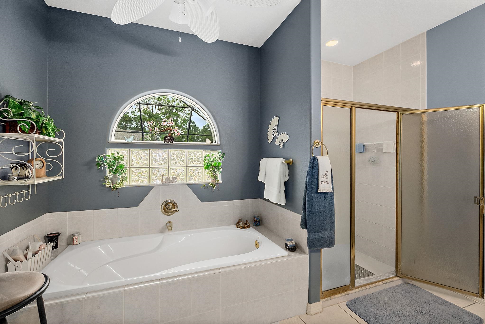 Image 22 of 47 For 43 Llewellyn Trl