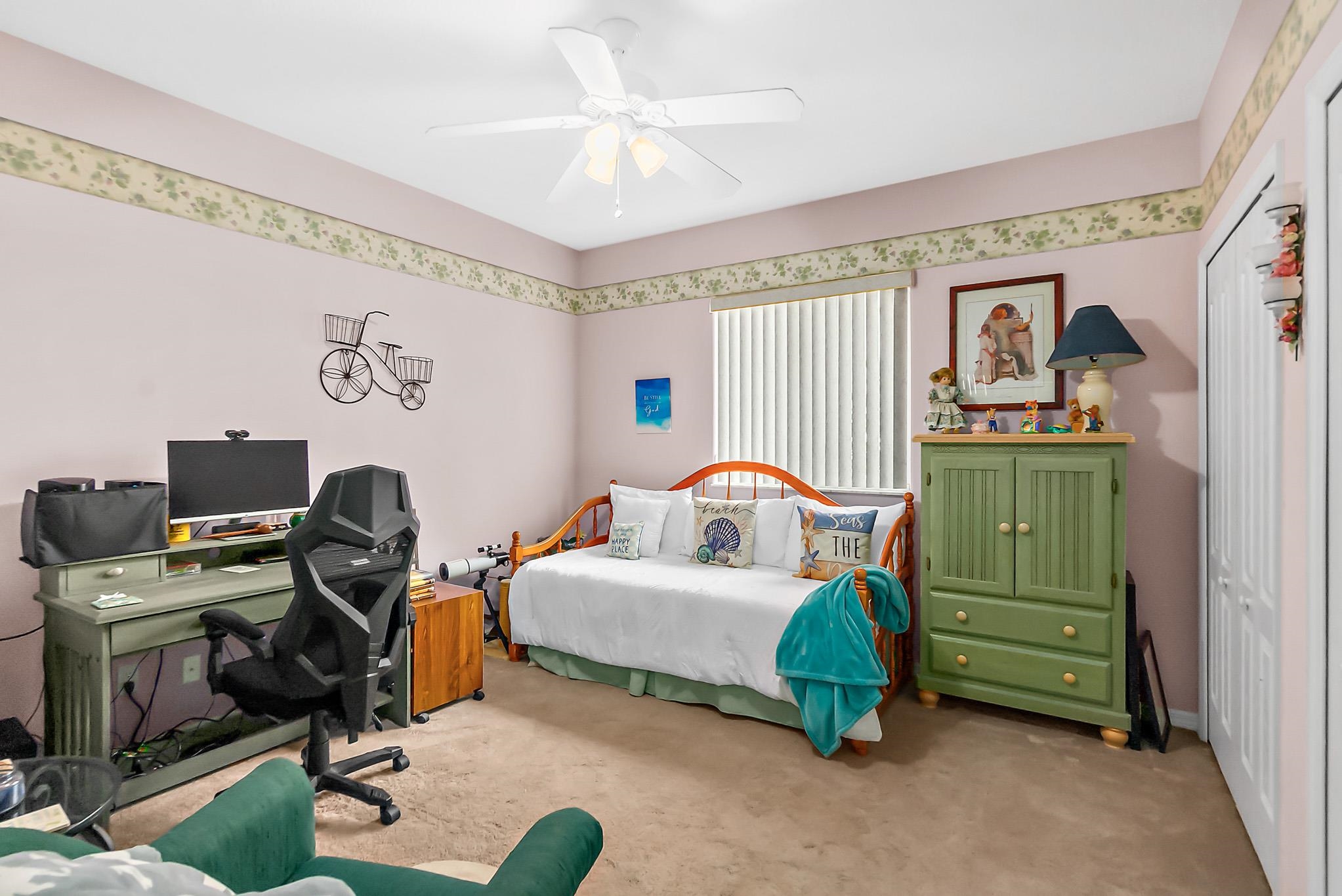 Image 24 of 47 For 43 Llewellyn Trl