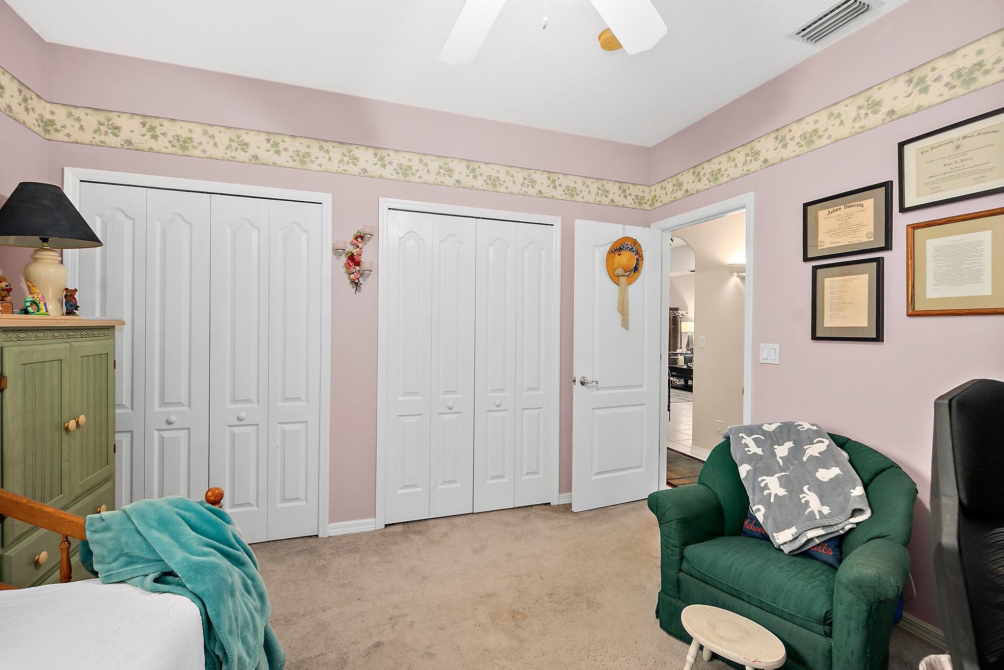 Image 25 of 47 For 43 Llewellyn Trl