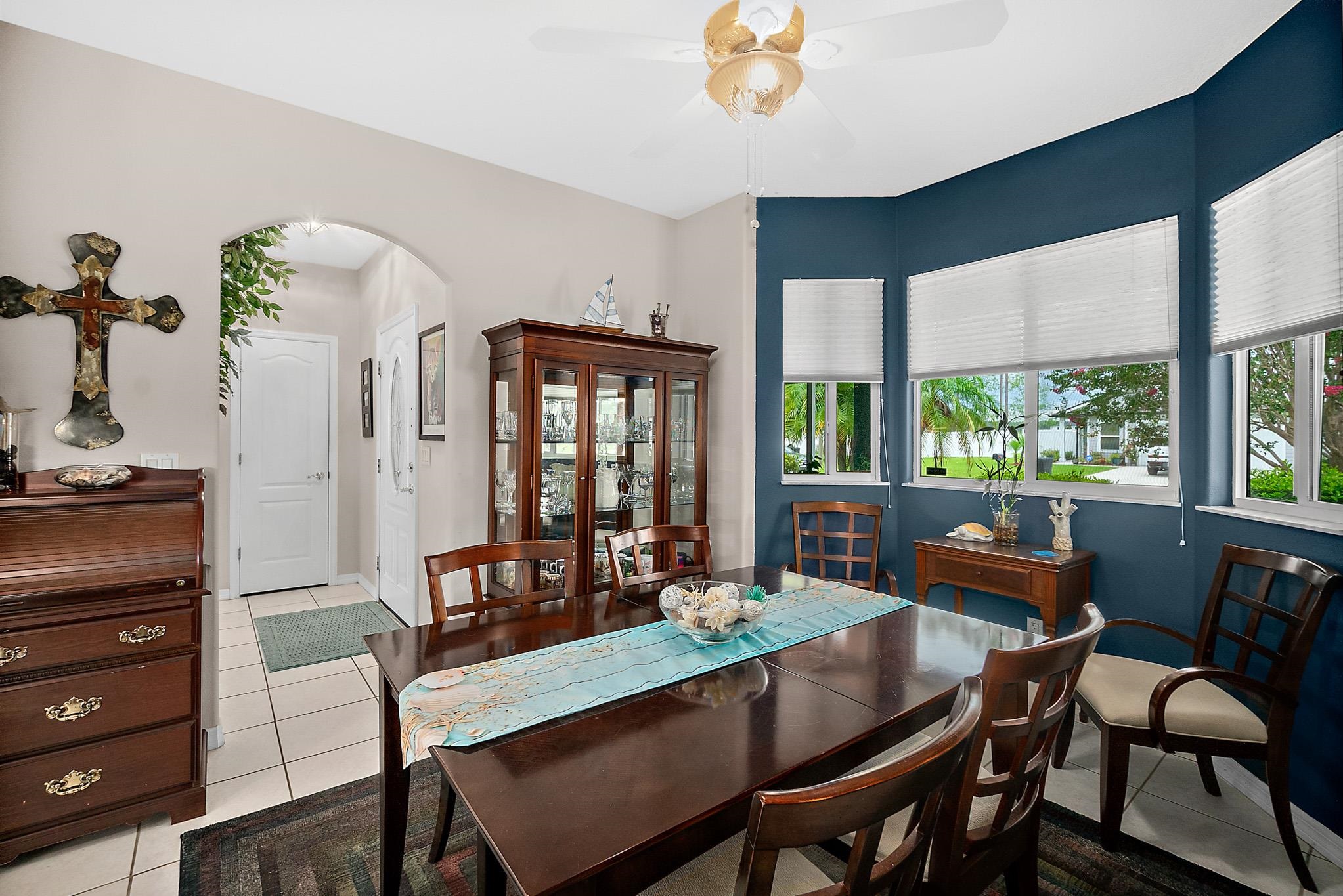 Image 30 of 47 For 43 Llewellyn Trl