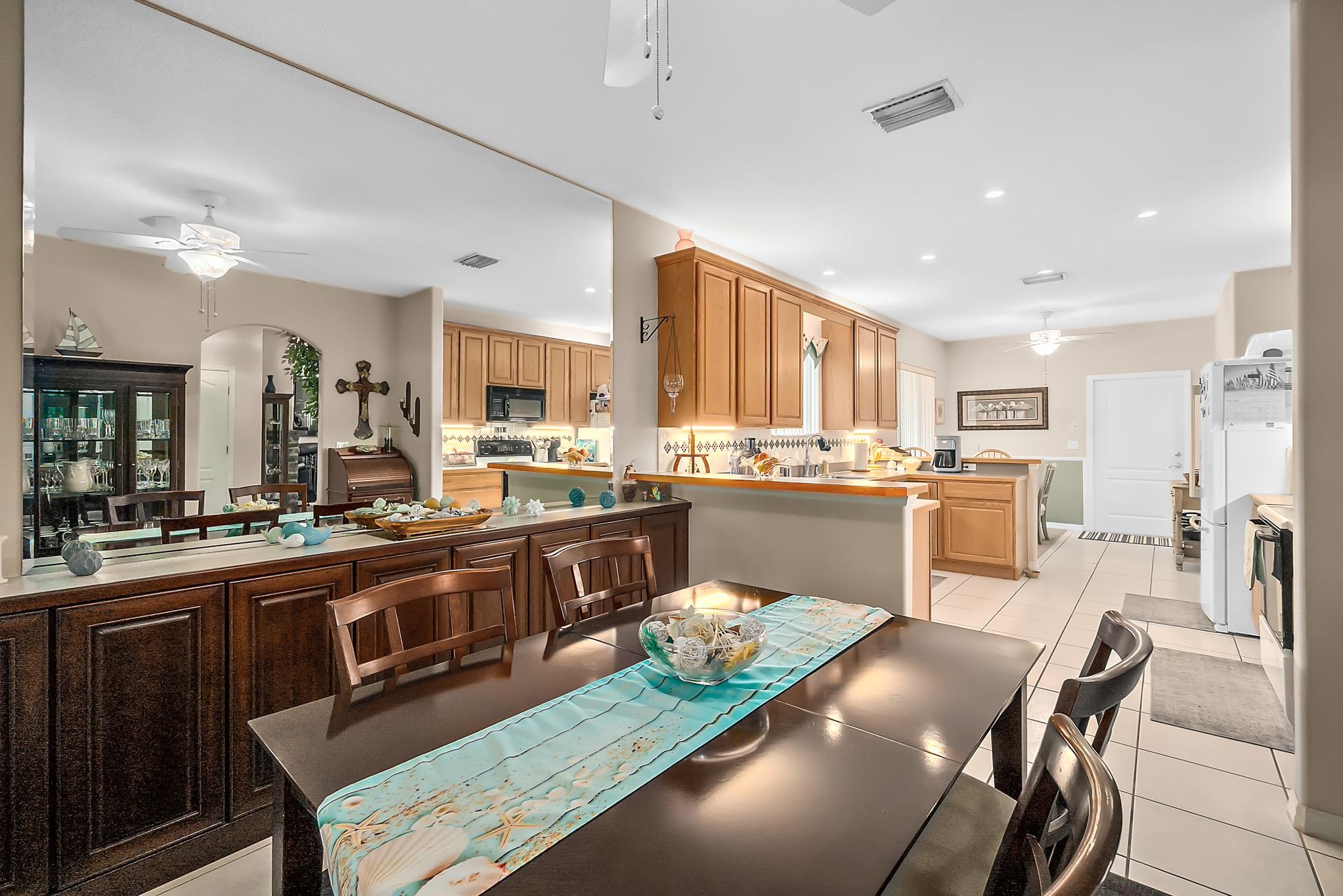 Image 31 of 47 For 43 Llewellyn Trl