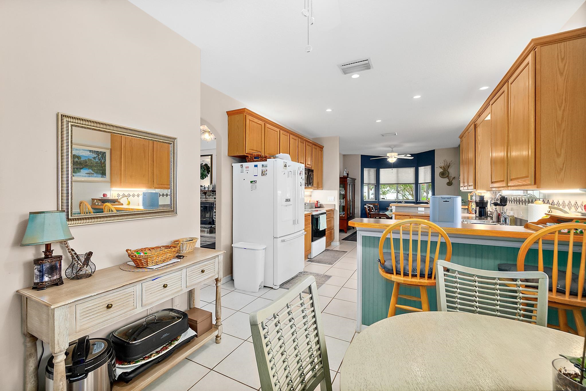 Image 36 of 47 For 43 Llewellyn Trl