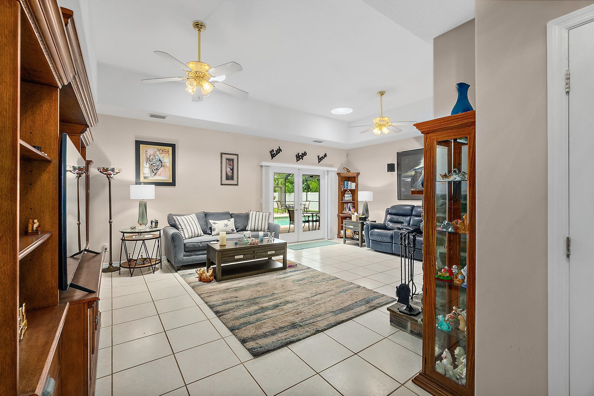 Image 39 of 47 For 43 Llewellyn Trl