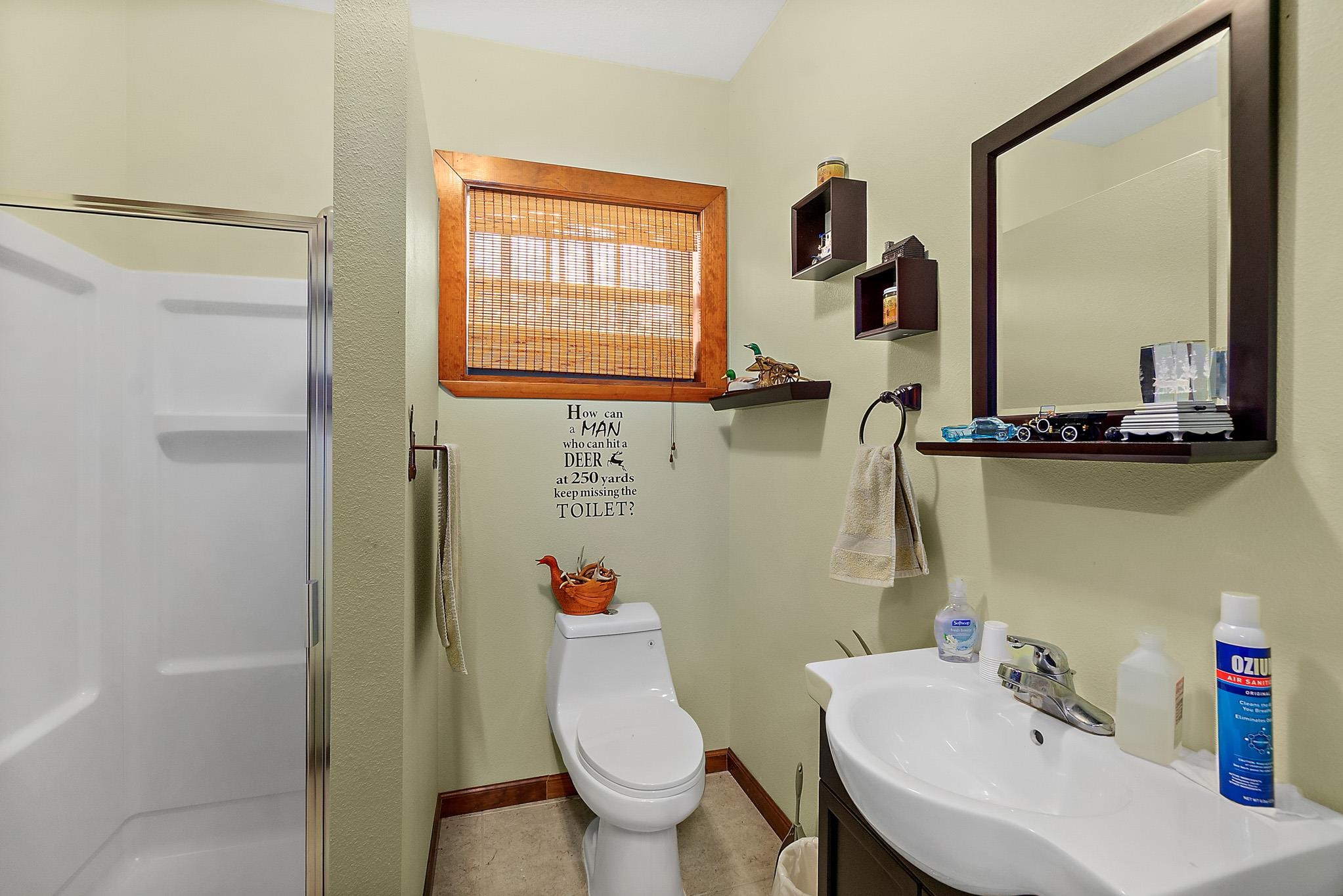 Image 4 of 47 For 43 Llewellyn Trl