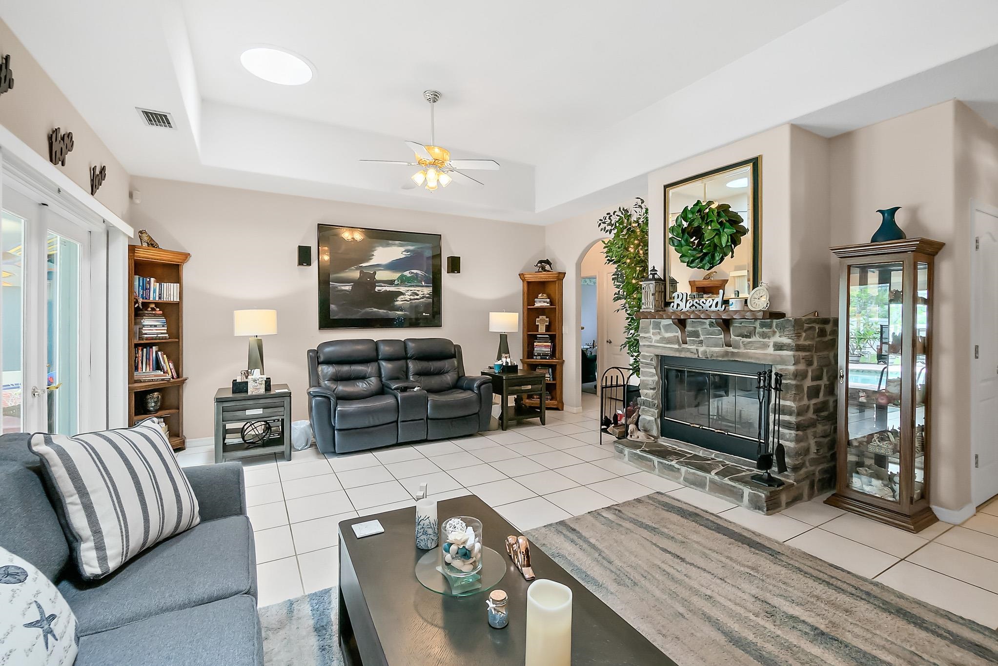 Image 40 of 47 For 43 Llewellyn Trl