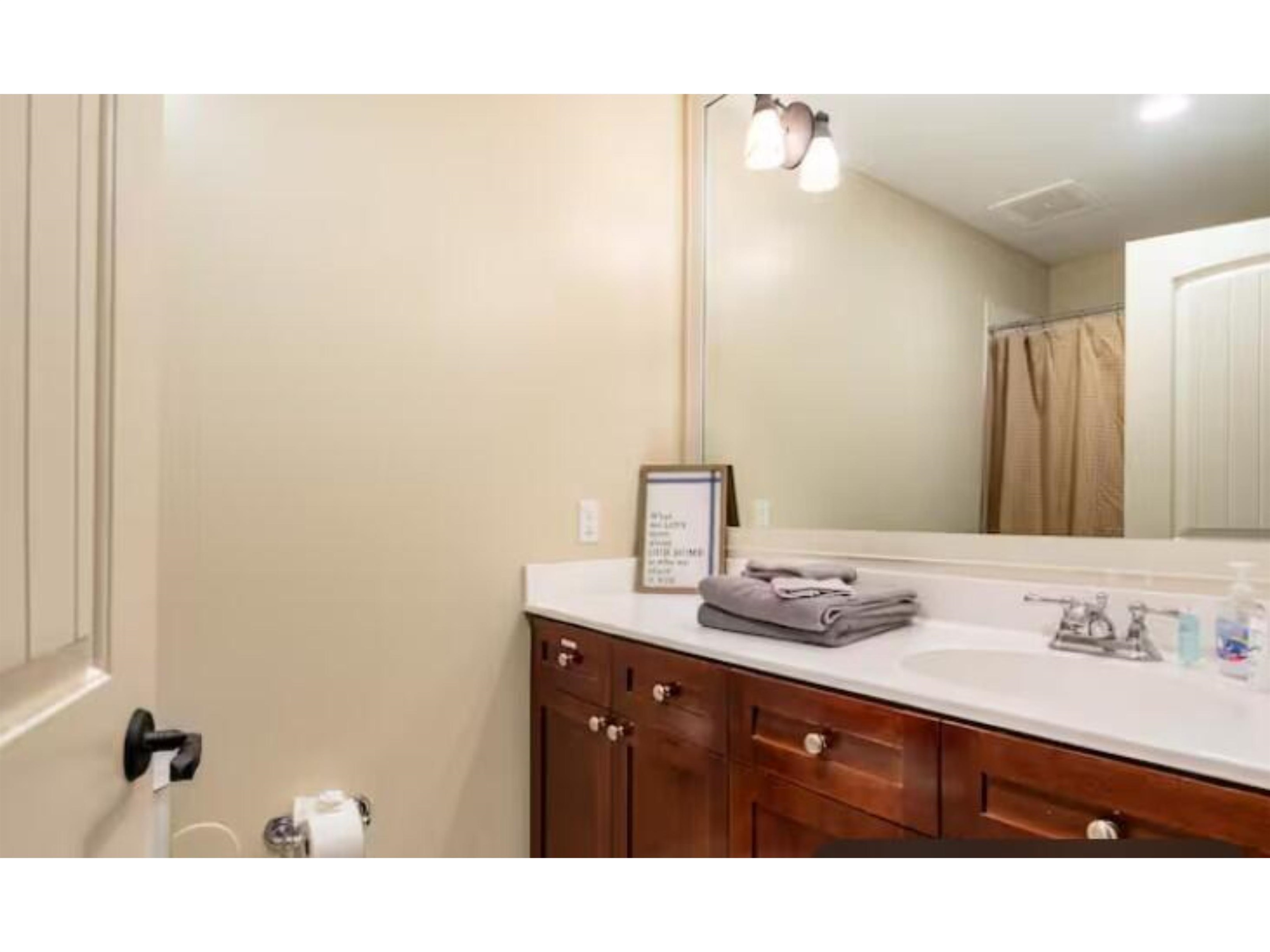 Image 5 of 37 For 965 Registry Blvd  109
