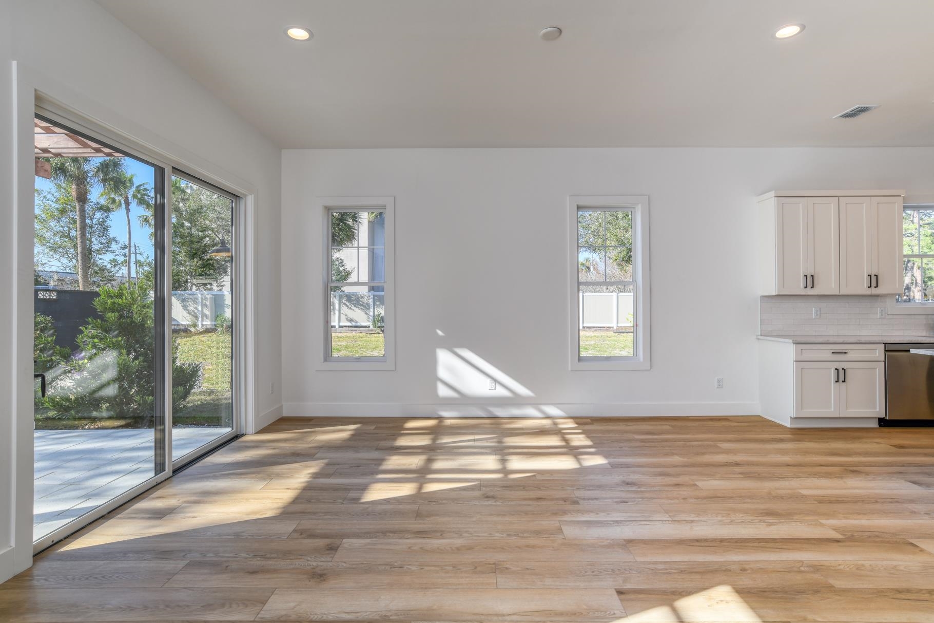 Image 15 of 44 For 7 Sebastian Ave.  D