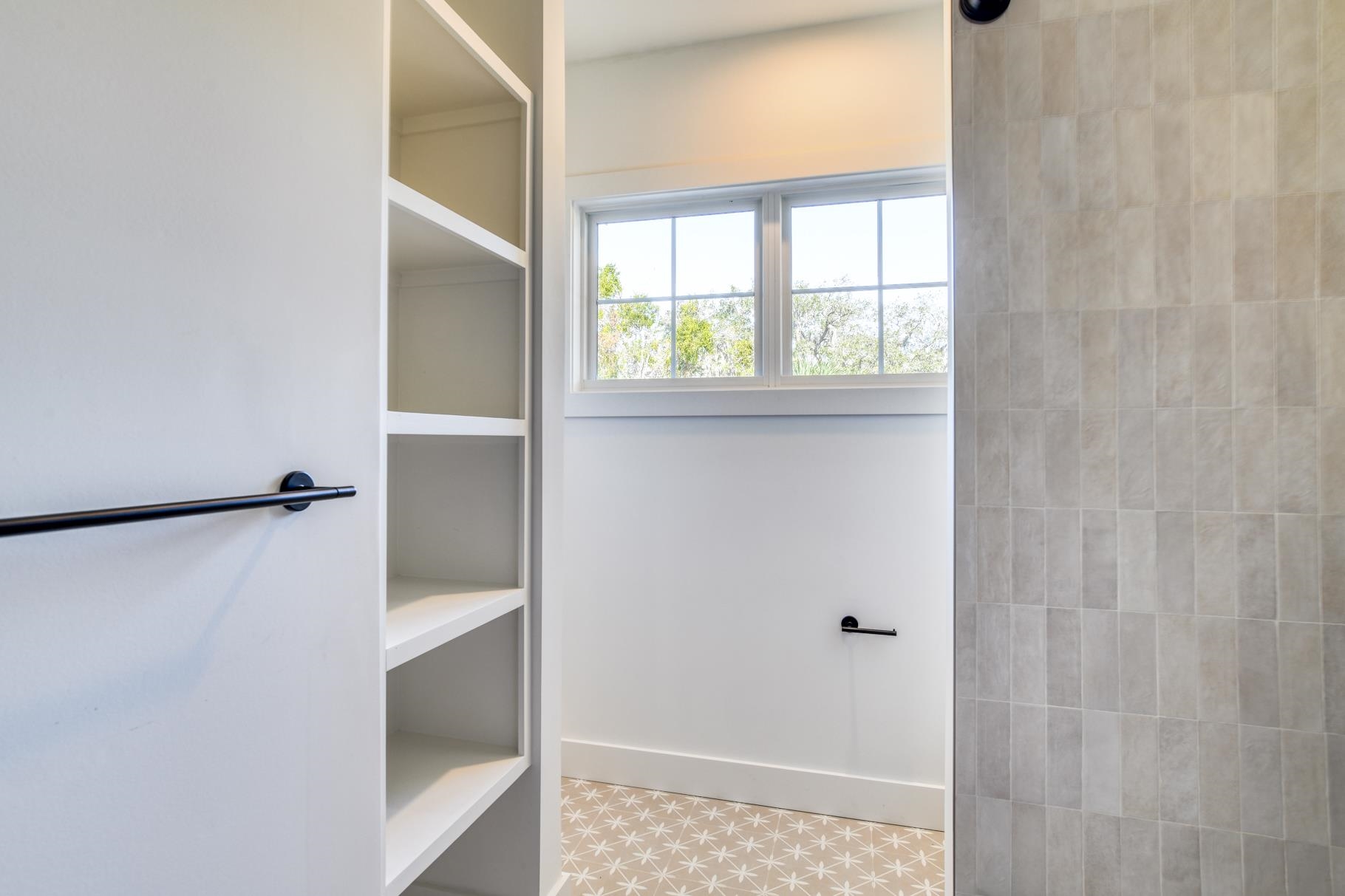 Image 29 of 44 For 7 Sebastian Ave.  D