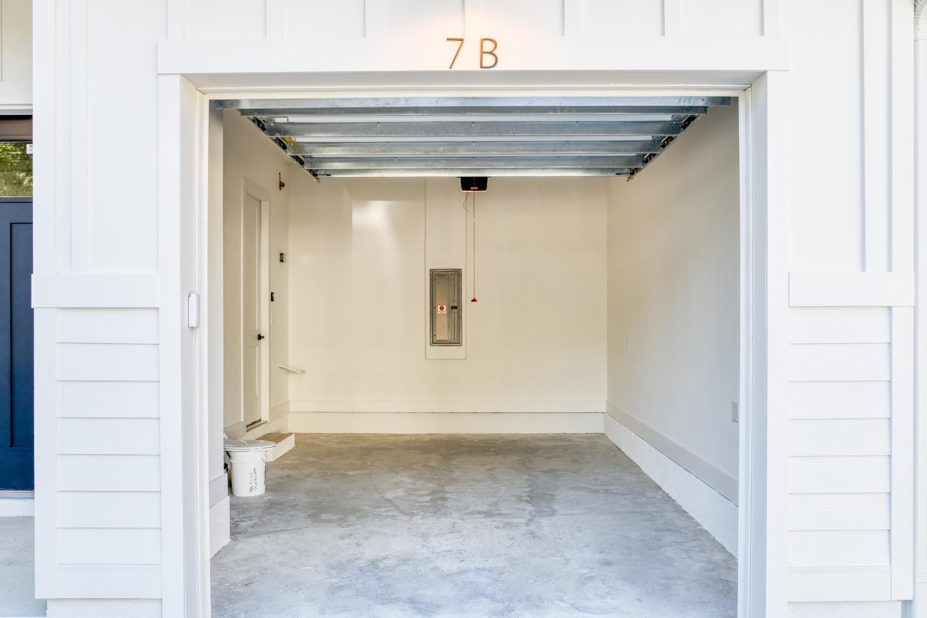 Image 33 of 44 For 7 Sebastian Ave.  D