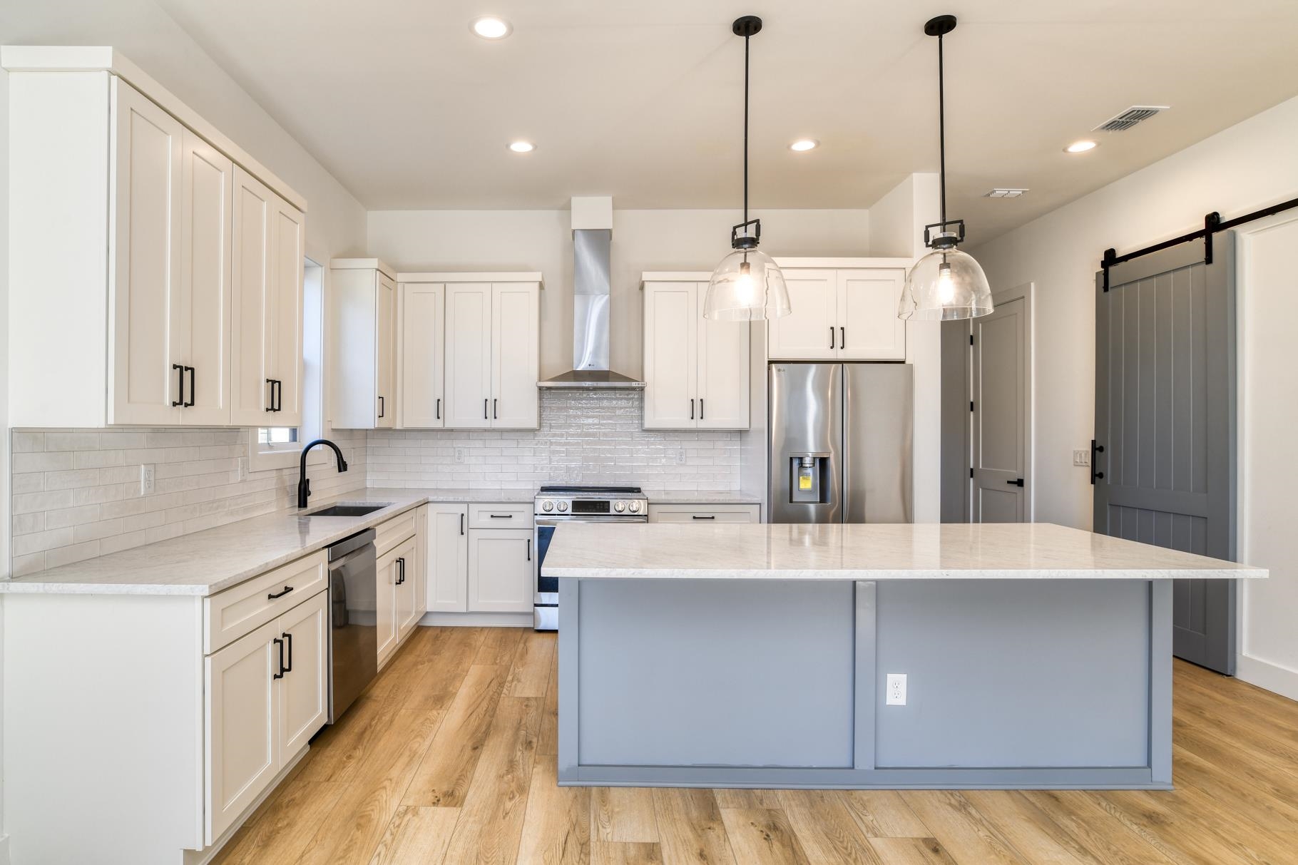 Image 8 of 44 For 7 Sebastian Ave.  D