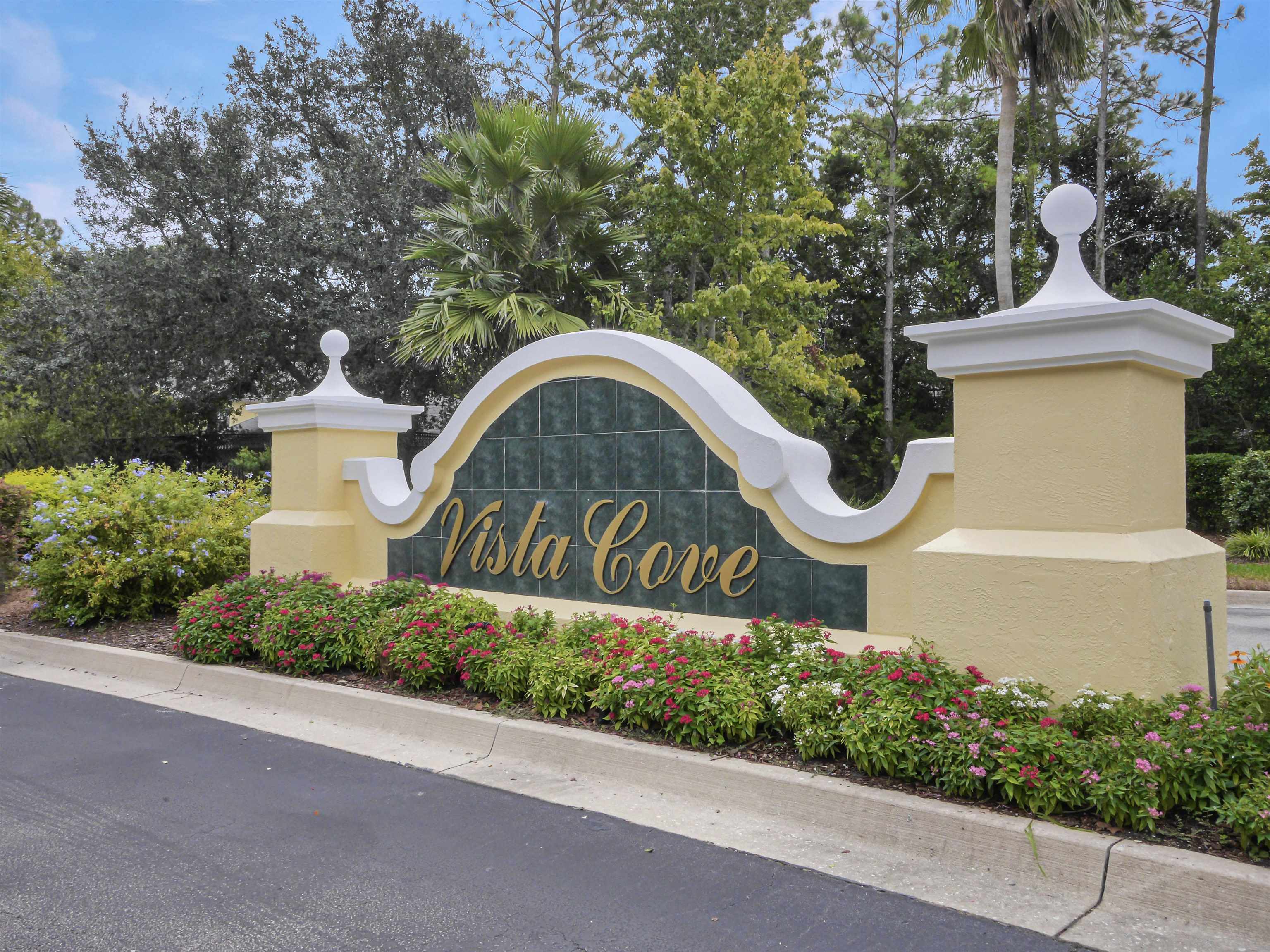 Image 2 of 62 For 1125 Vista Cove Rd