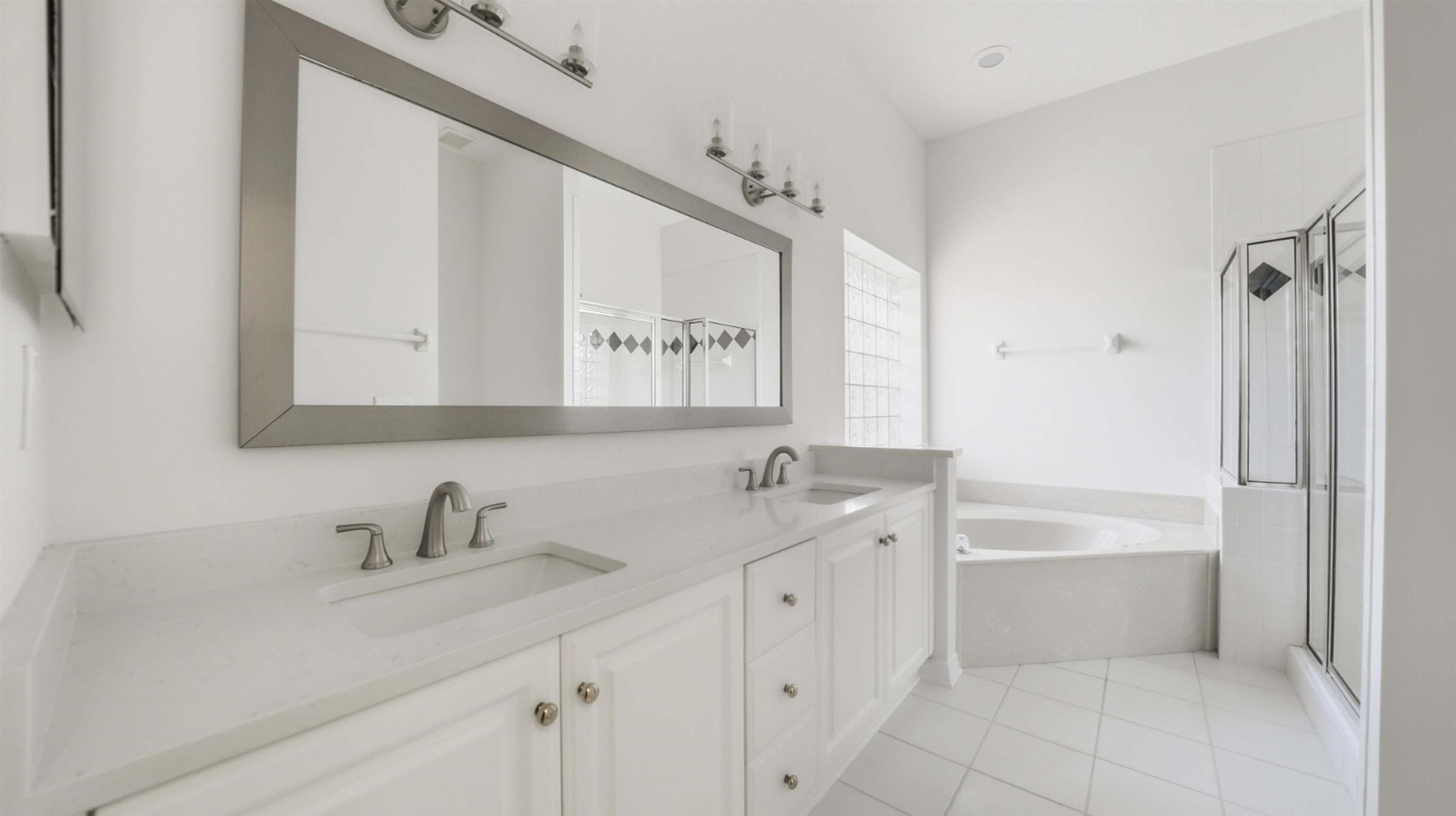 Image 21 of 73 For 300 Riverside Blvd