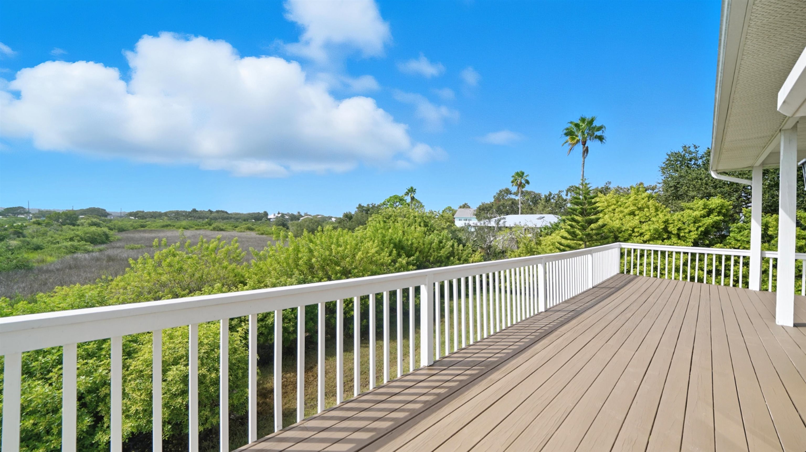 Image 27 of 73 For 300 Riverside Blvd