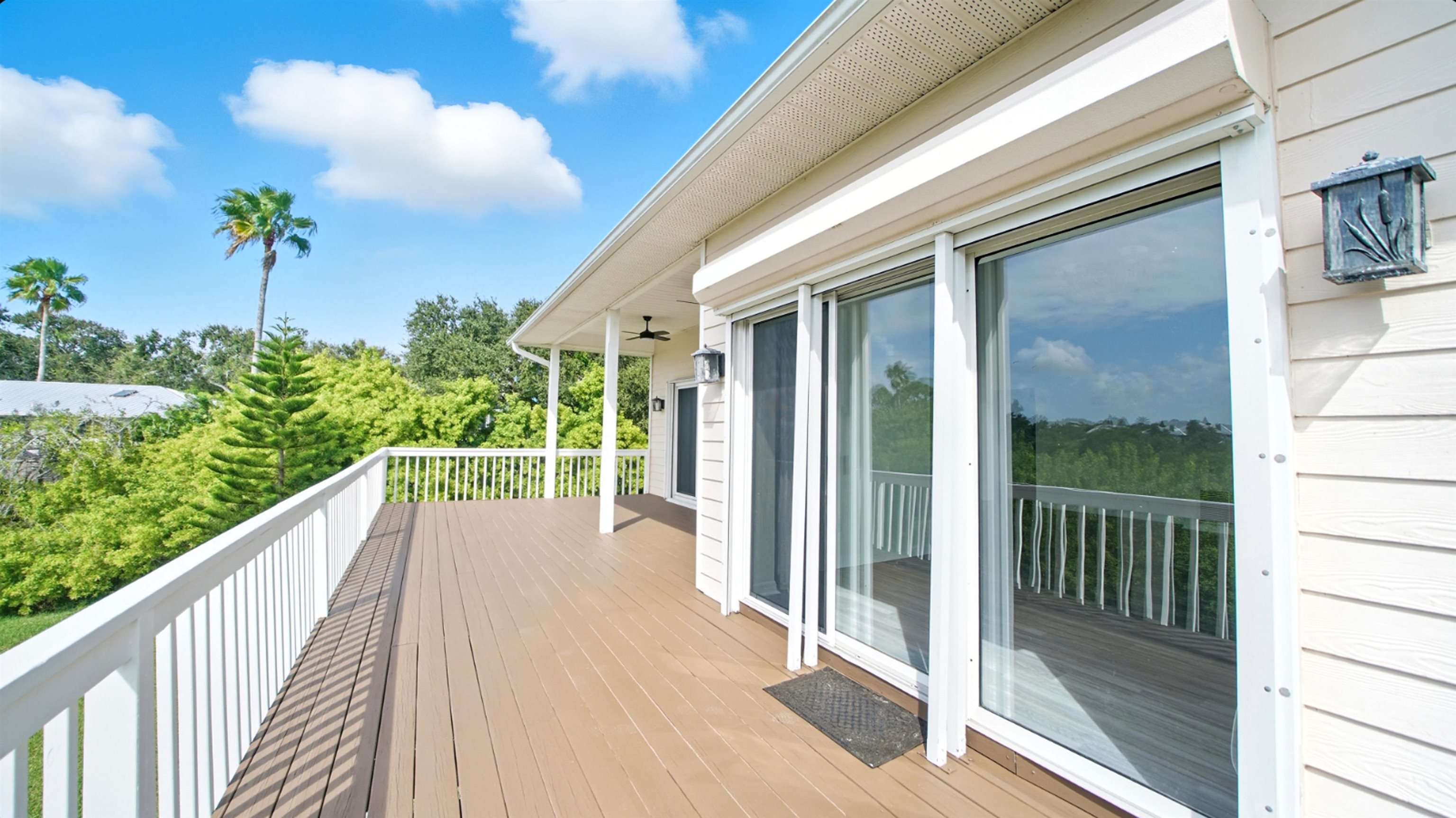 Image 28 of 73 For 300 Riverside Blvd