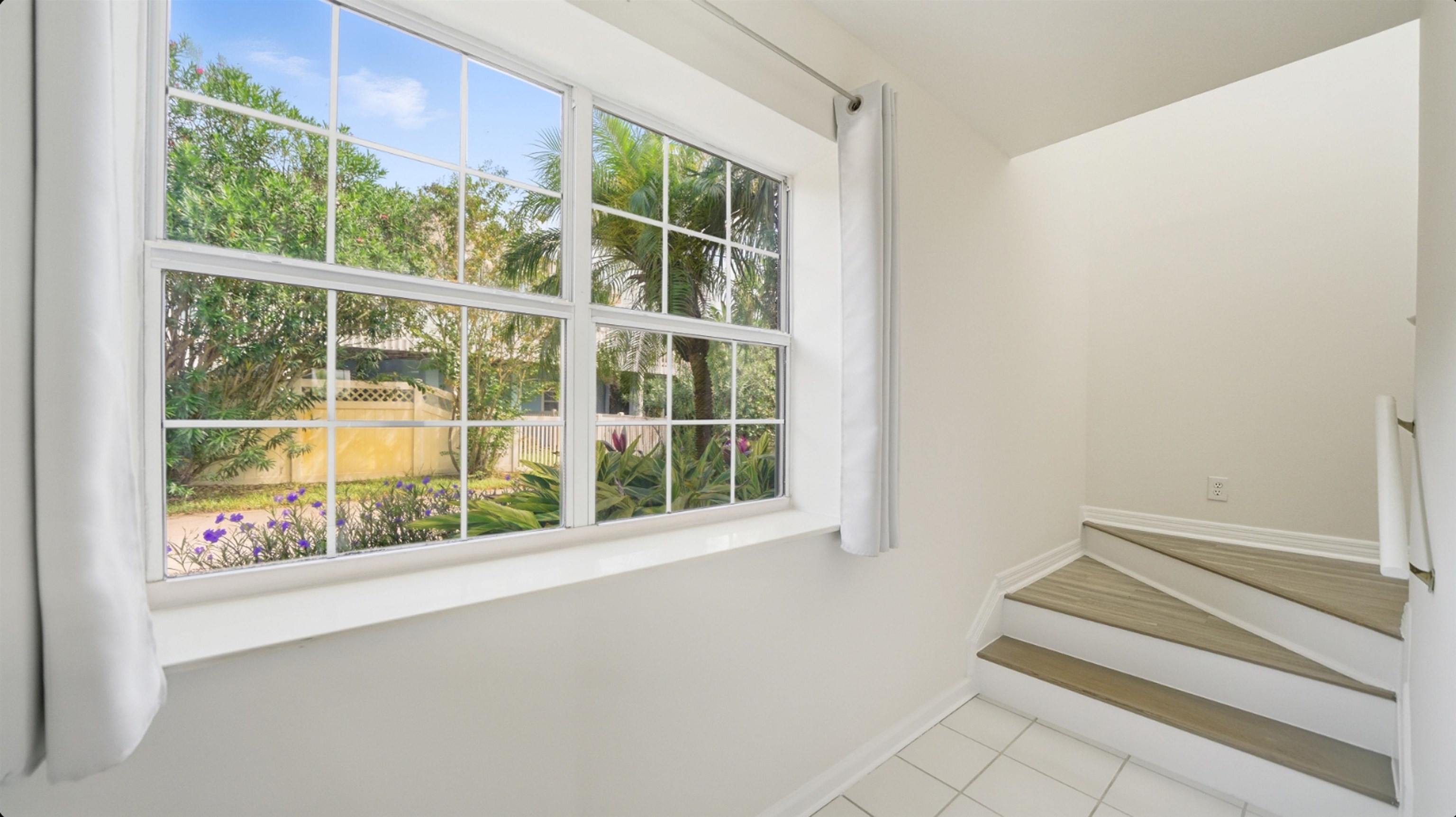 Image 35 of 73 For 300 Riverside Blvd