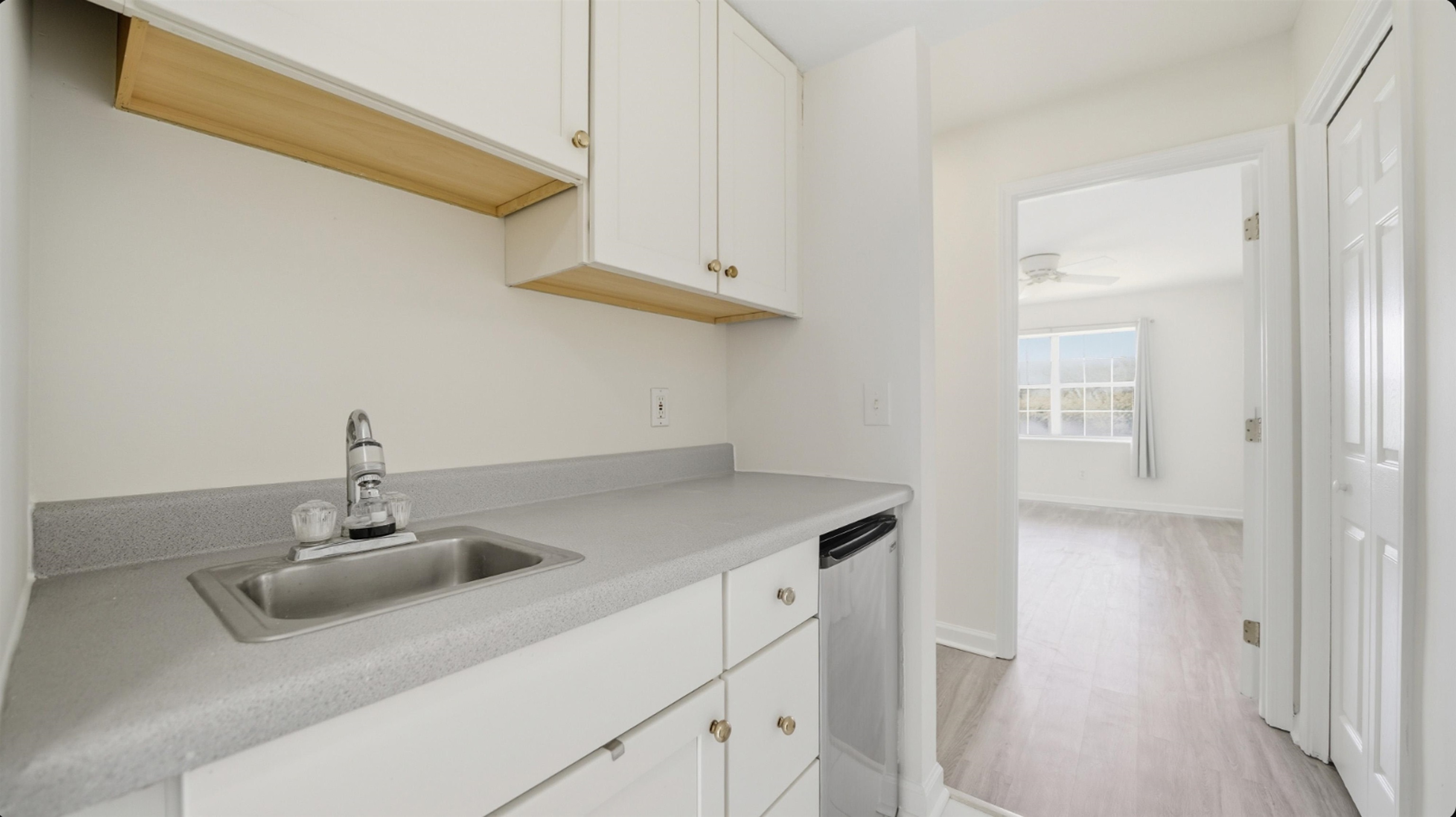 Image 37 of 73 For 300 Riverside Blvd