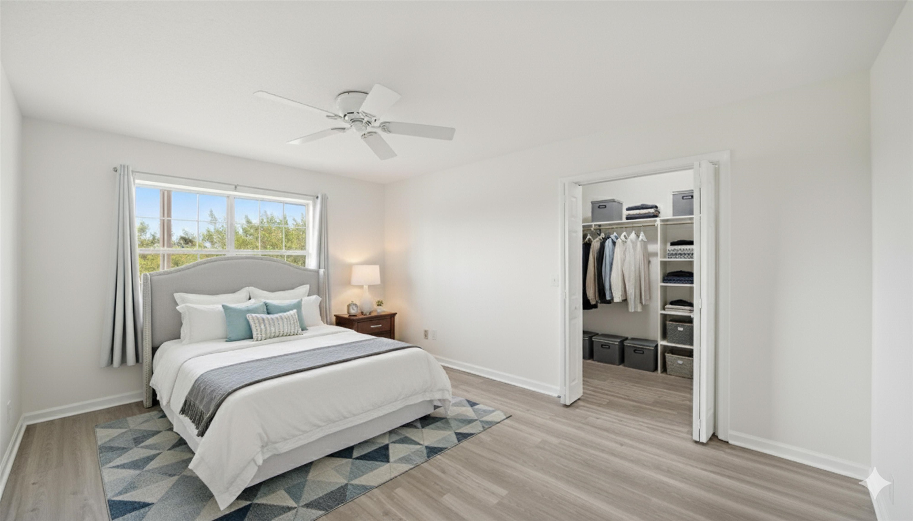 Image 38 of 73 For 300 Riverside Blvd