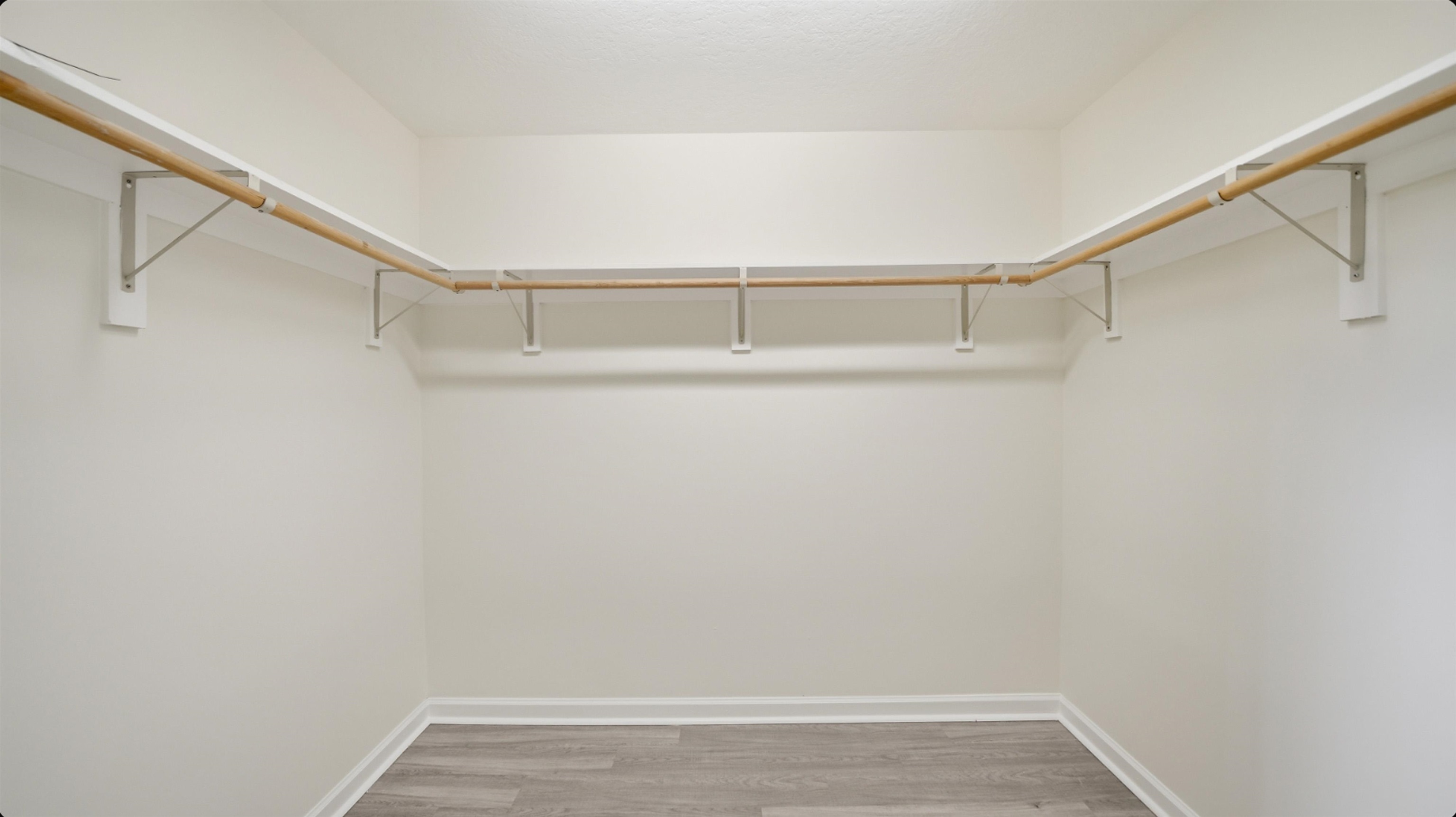 Image 40 of 73 For 300 Riverside Blvd