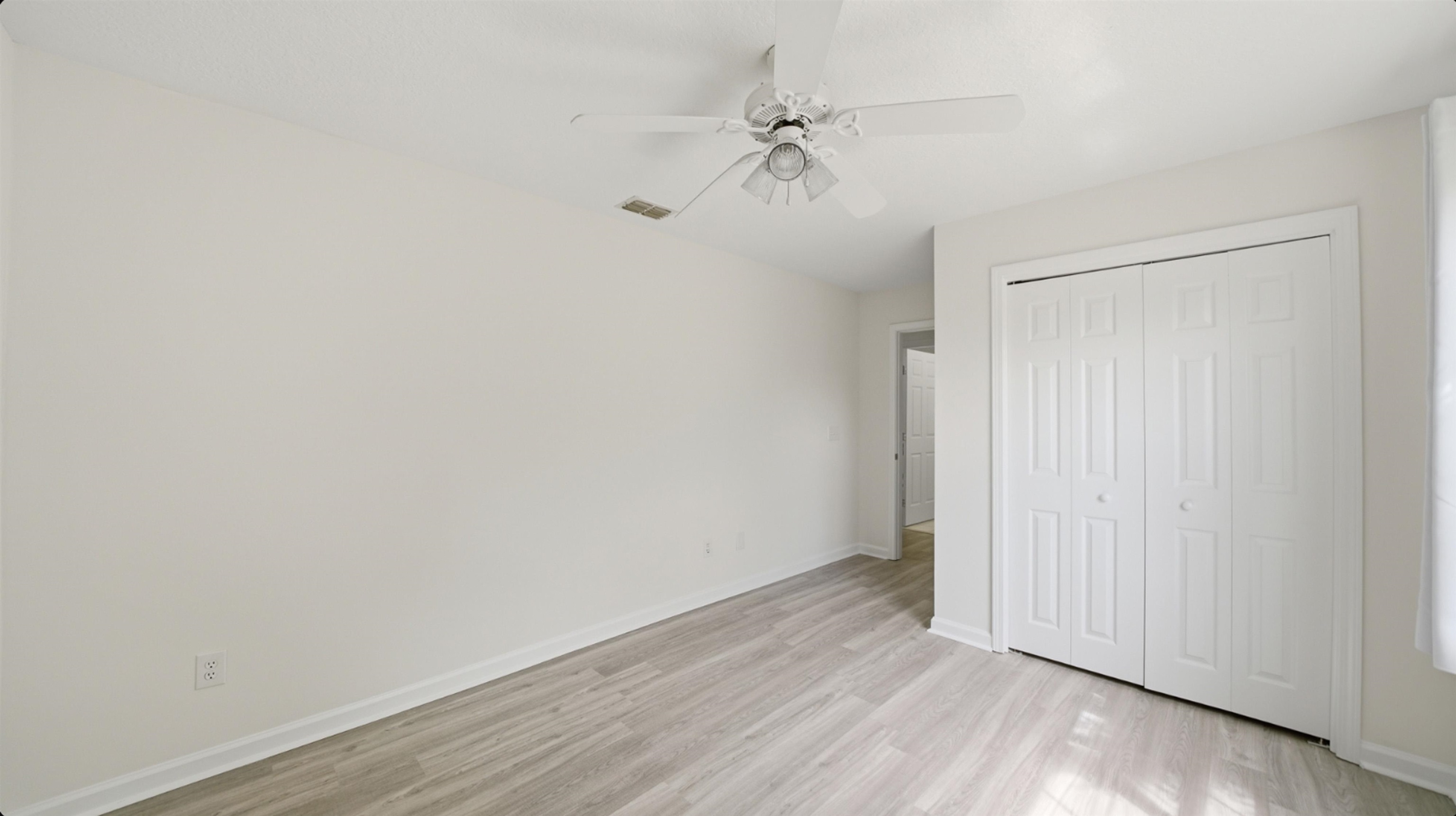 Image 48 of 73 For 300 Riverside Blvd