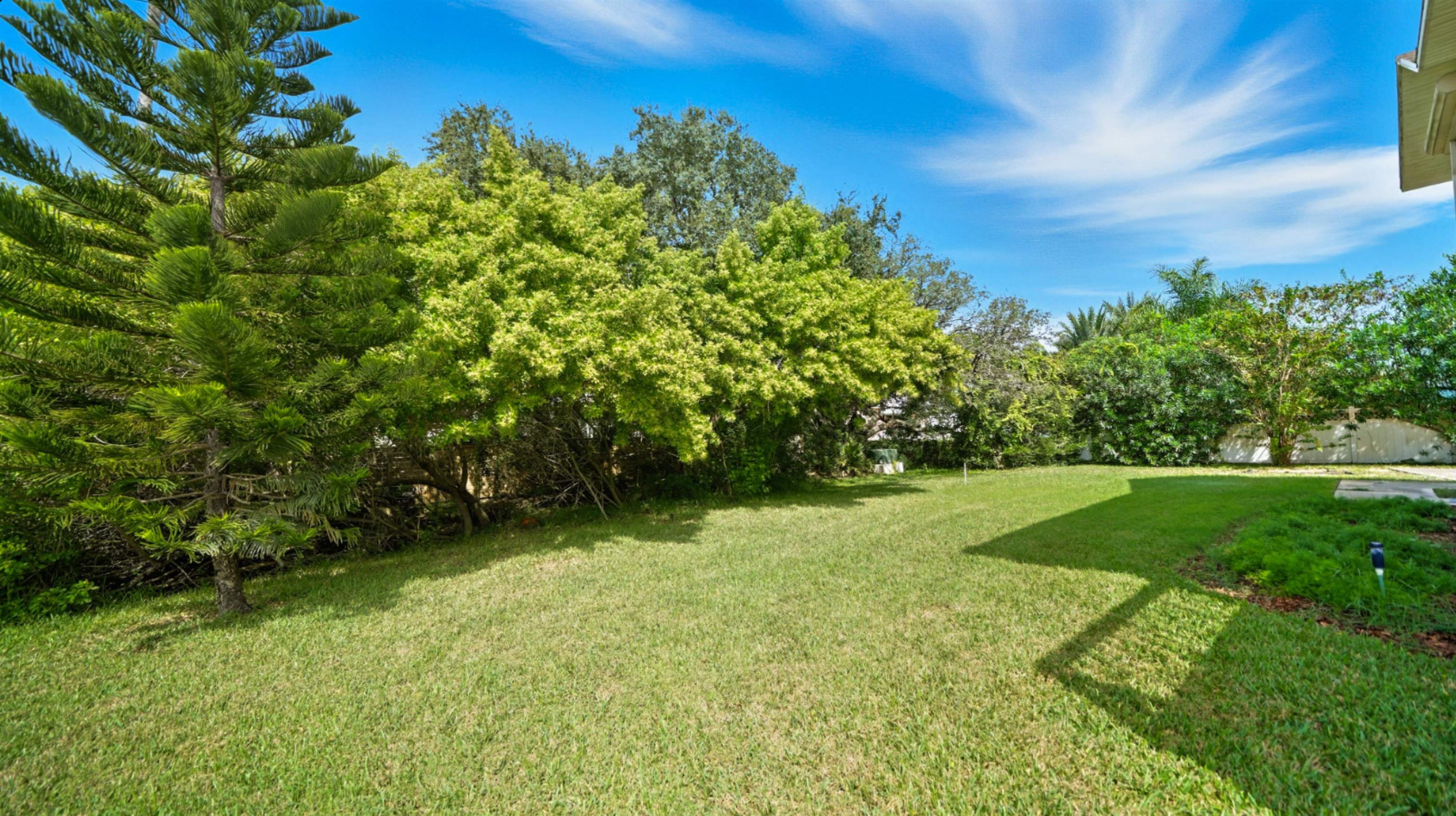 Image 53 of 73 For 300 Riverside Blvd