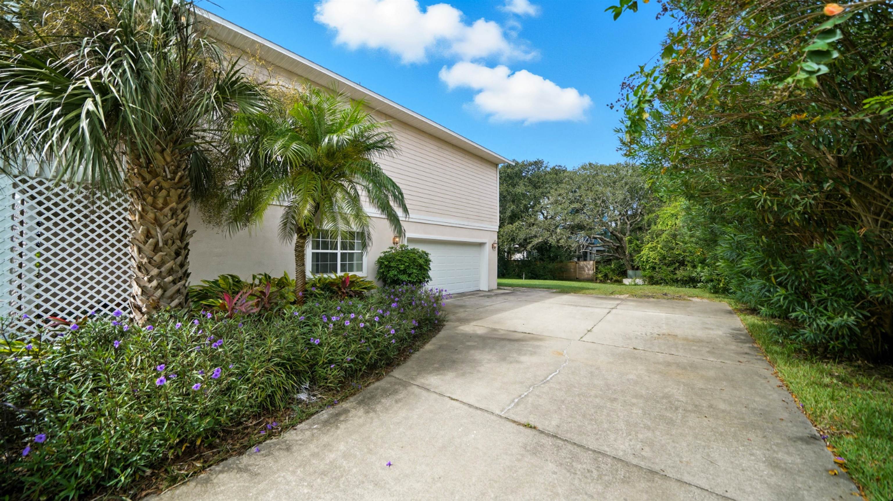 Image 55 of 73 For 300 Riverside Blvd