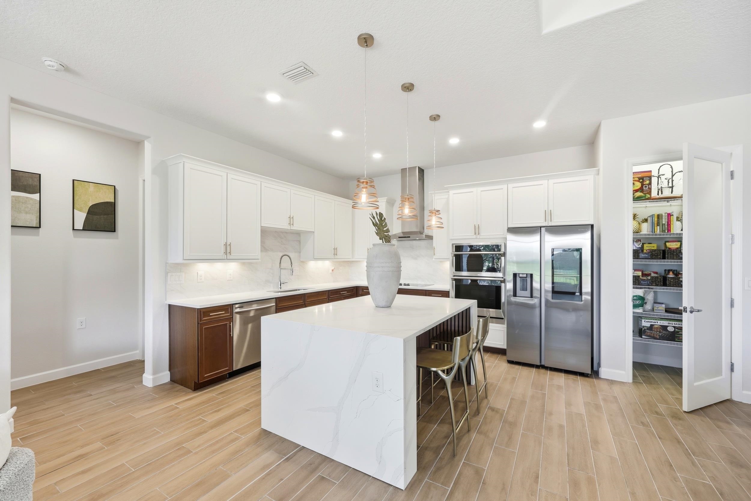 Image 14 of 98 For 7 New Oak Leaf Dr