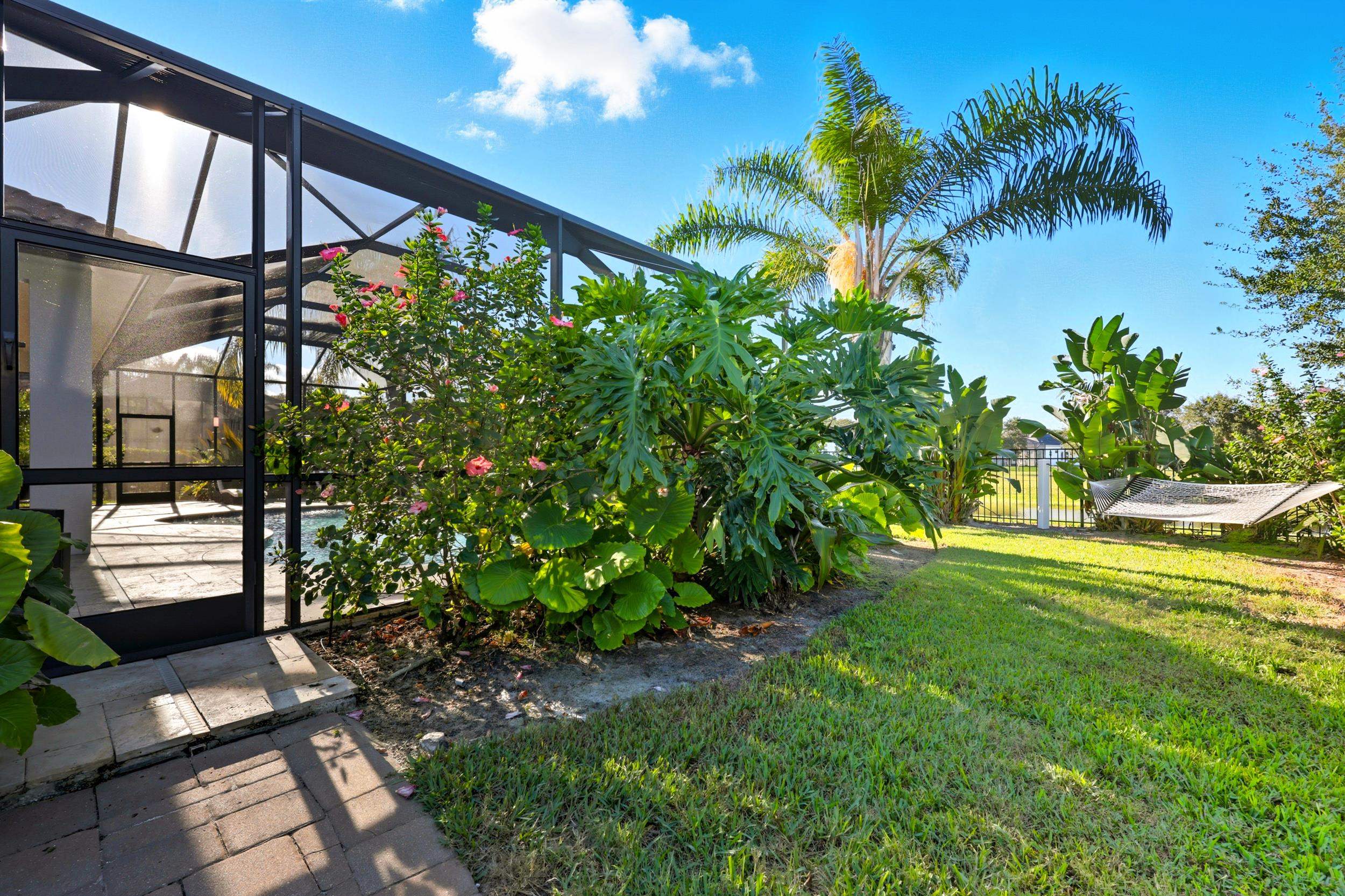 Image 35 of 98 For 7 New Oak Leaf Dr