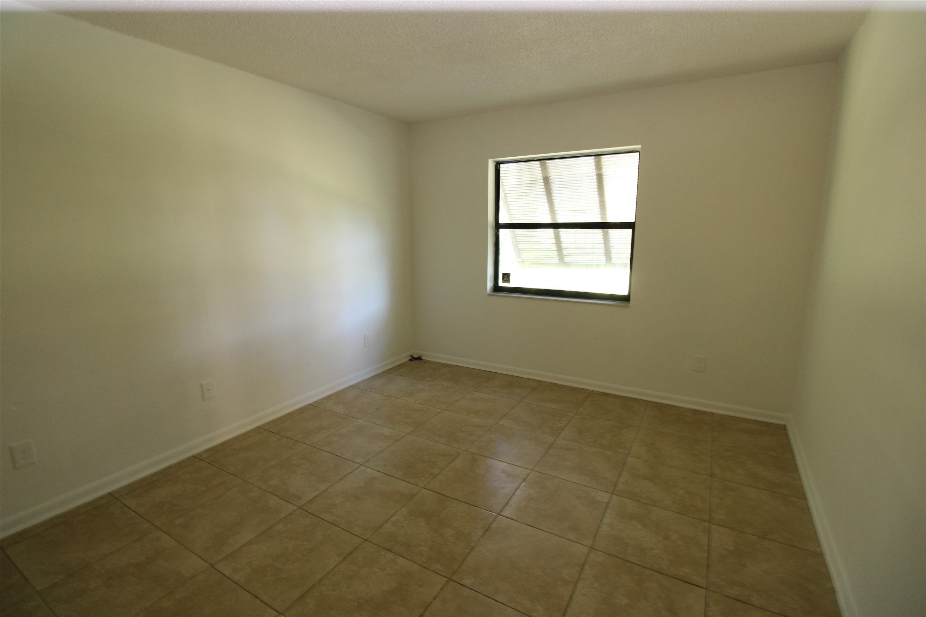 Image 20 of 38 For 600 Domenico Circle  F-1