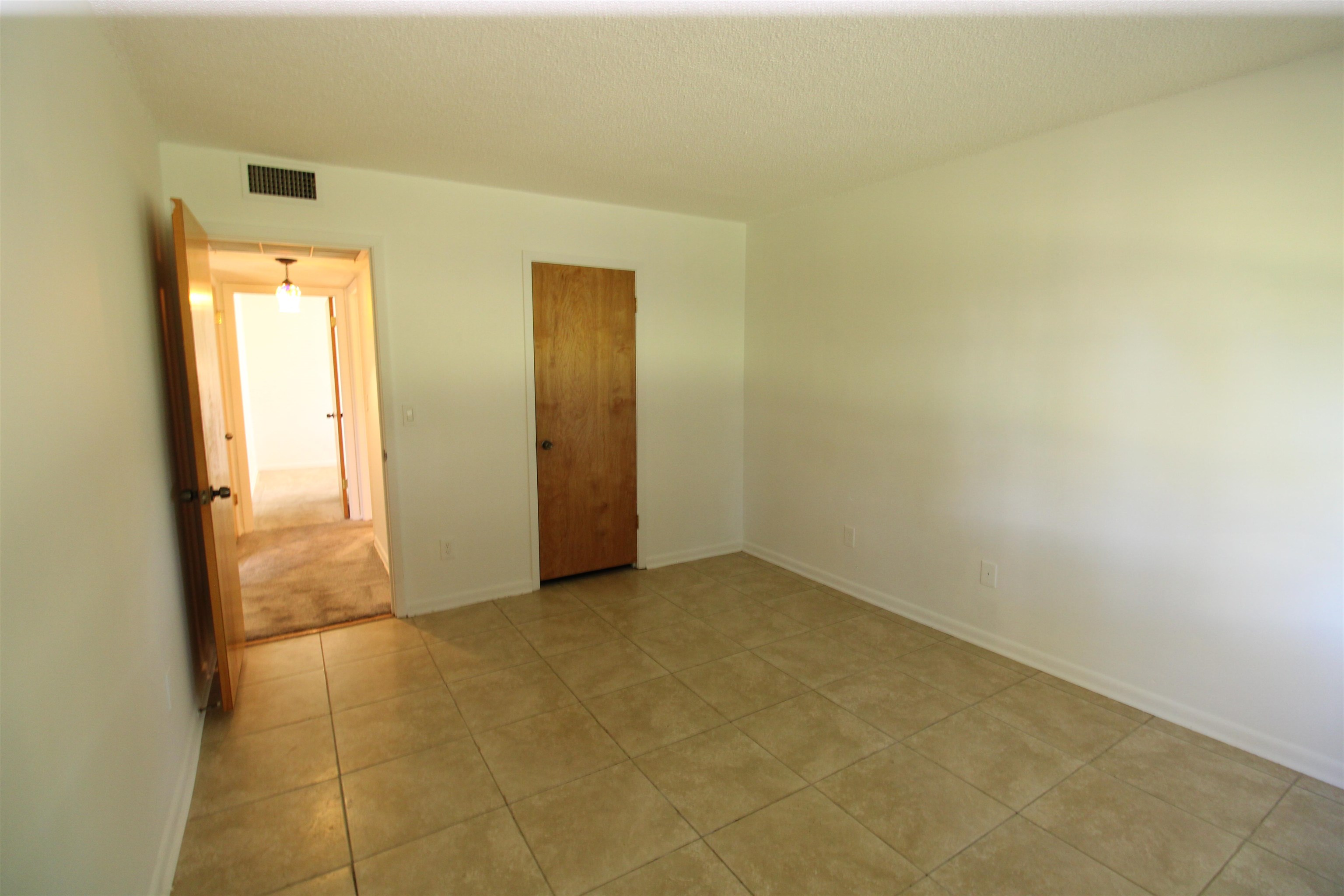 Image 22 of 38 For 600 Domenico Circle  F-1