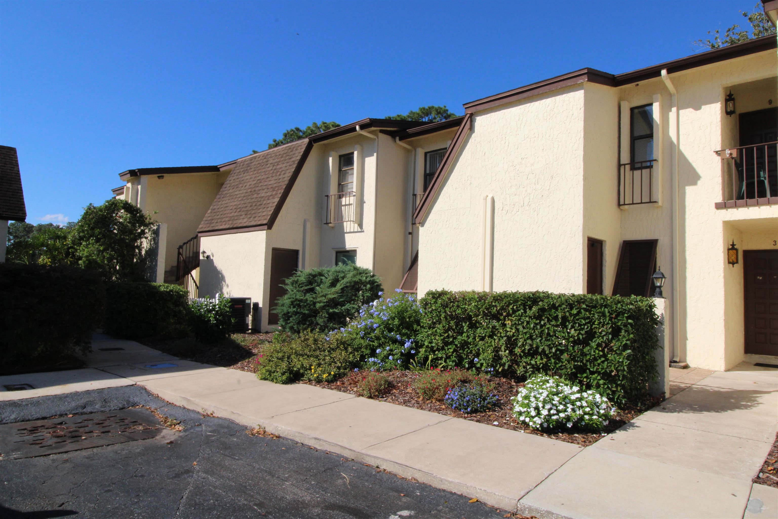 Image 3 of 38 For 600 Domenico Circle  F-1