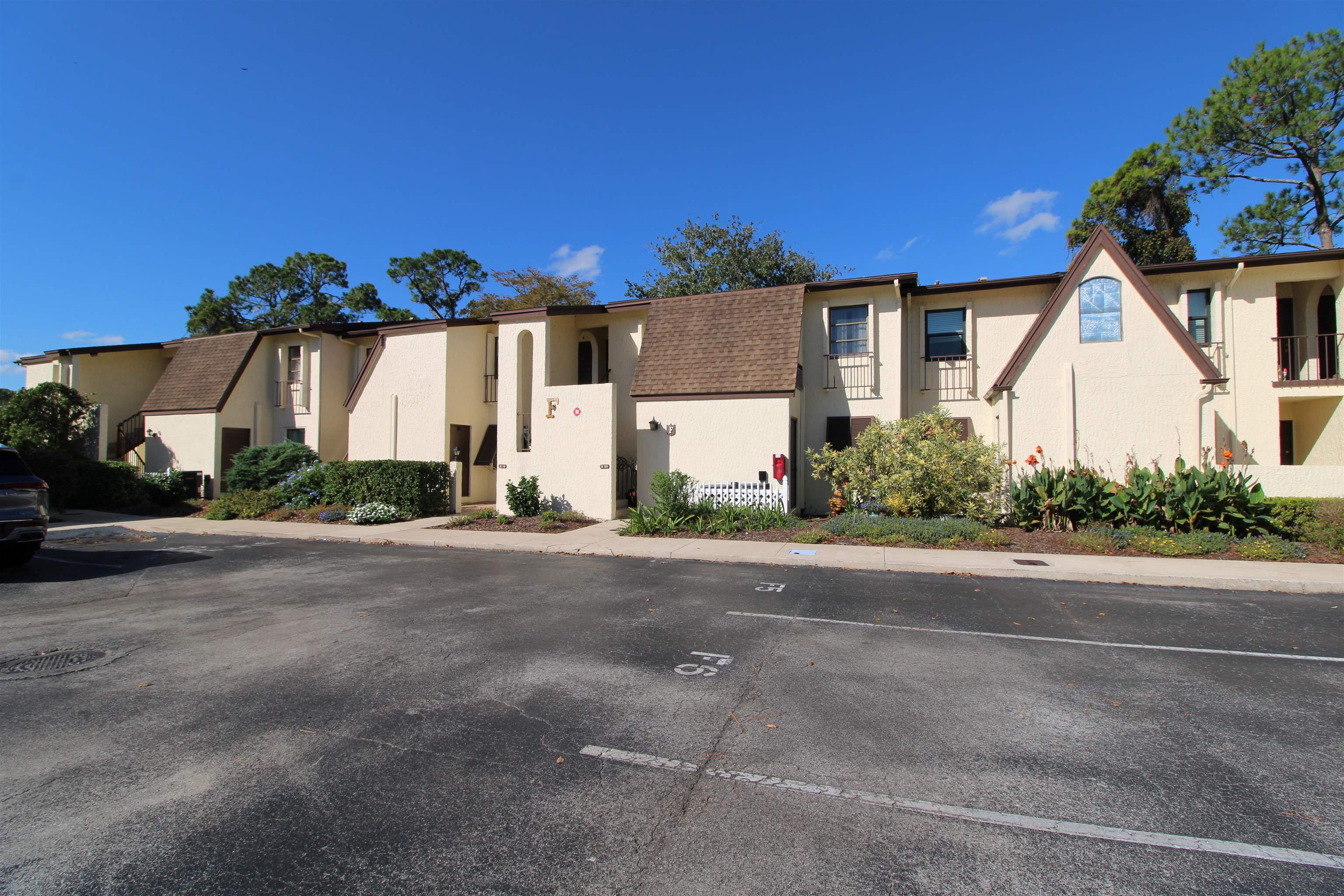 Image 5 of 38 For 600 Domenico Circle  F-1
