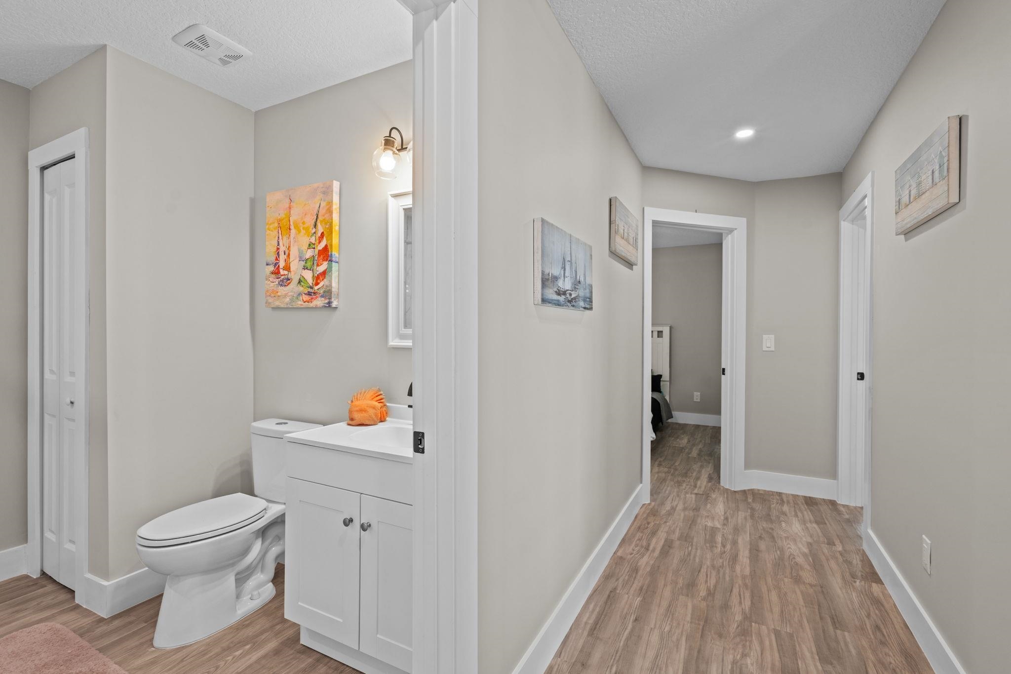 Image 11 of 31 For 808 9th Street W