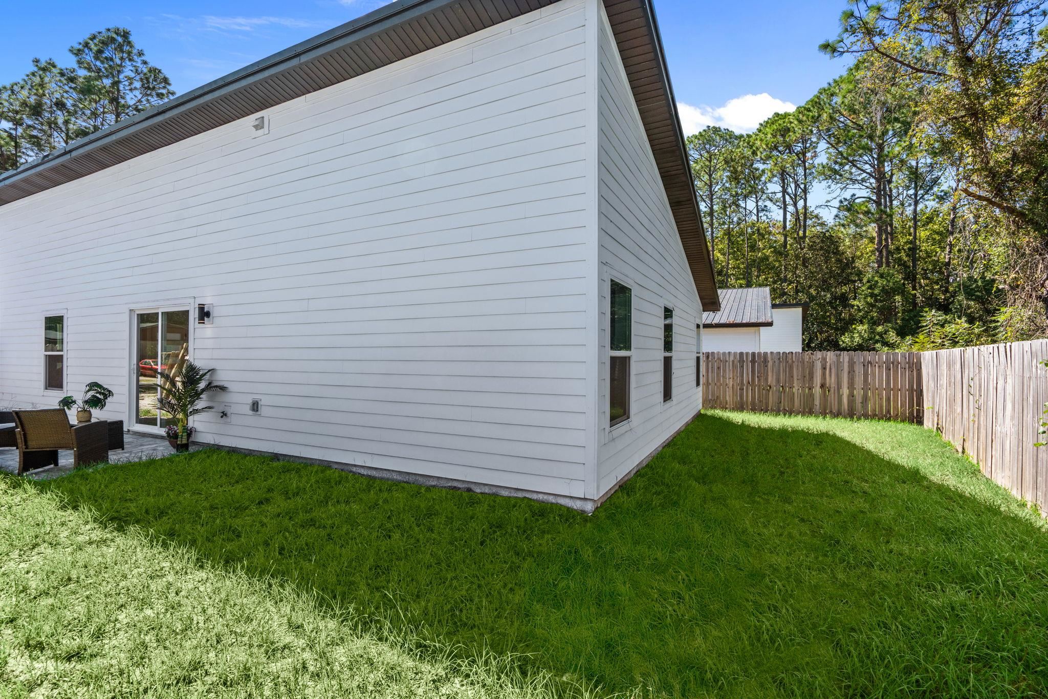 Image 27 of 31 For 808 9th Street W