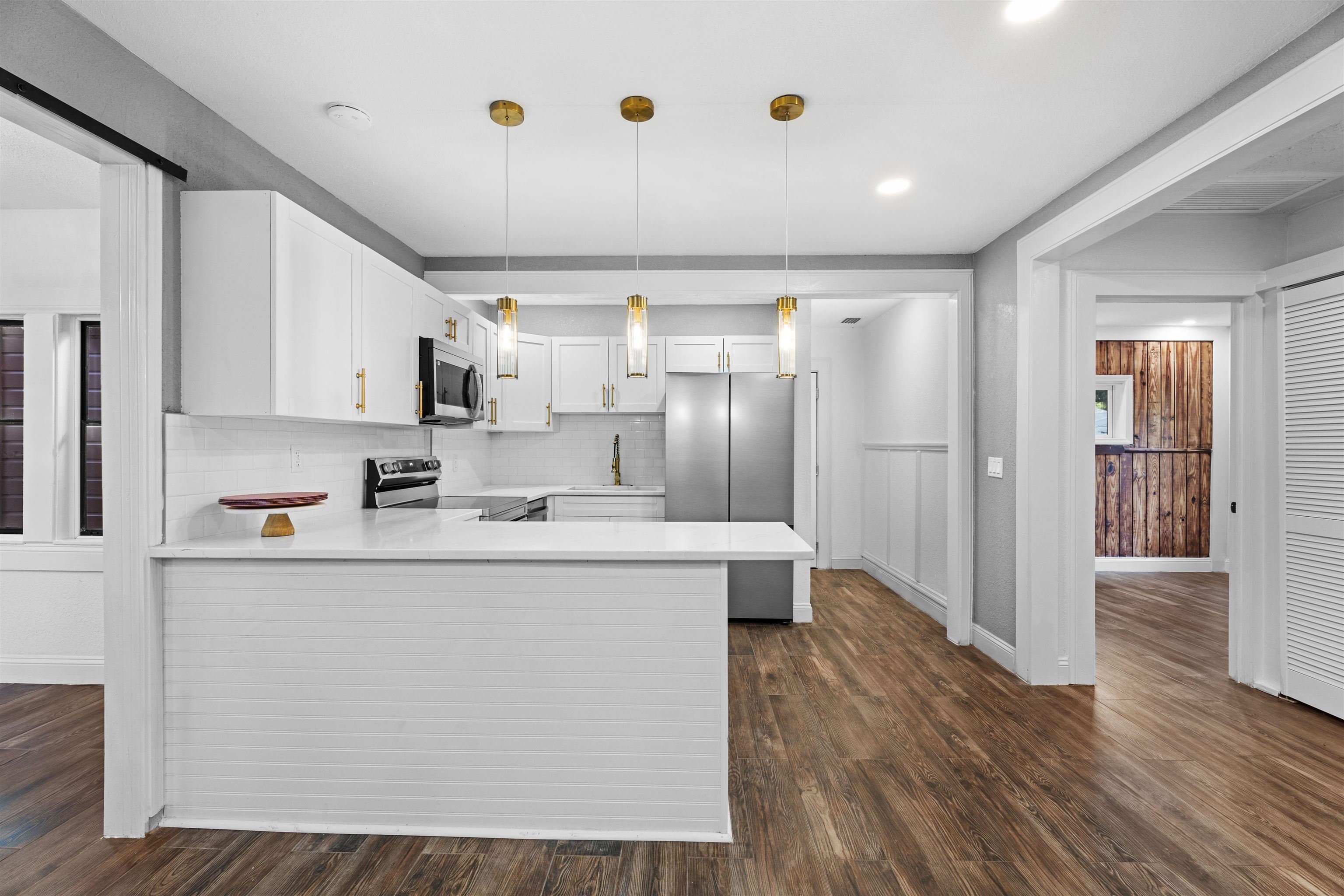 Image 15 of 50 For 136 Washington St