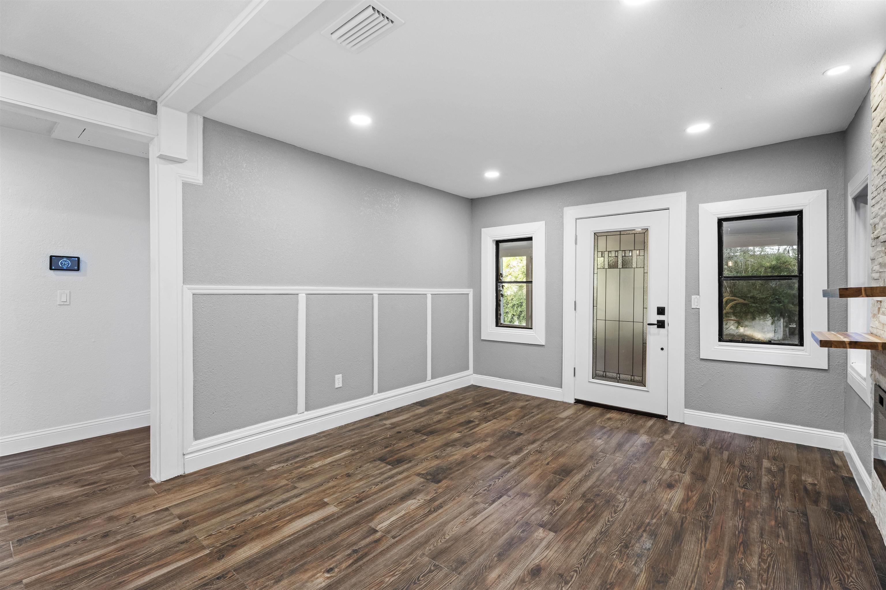 Image 19 of 50 For 136 Washington St