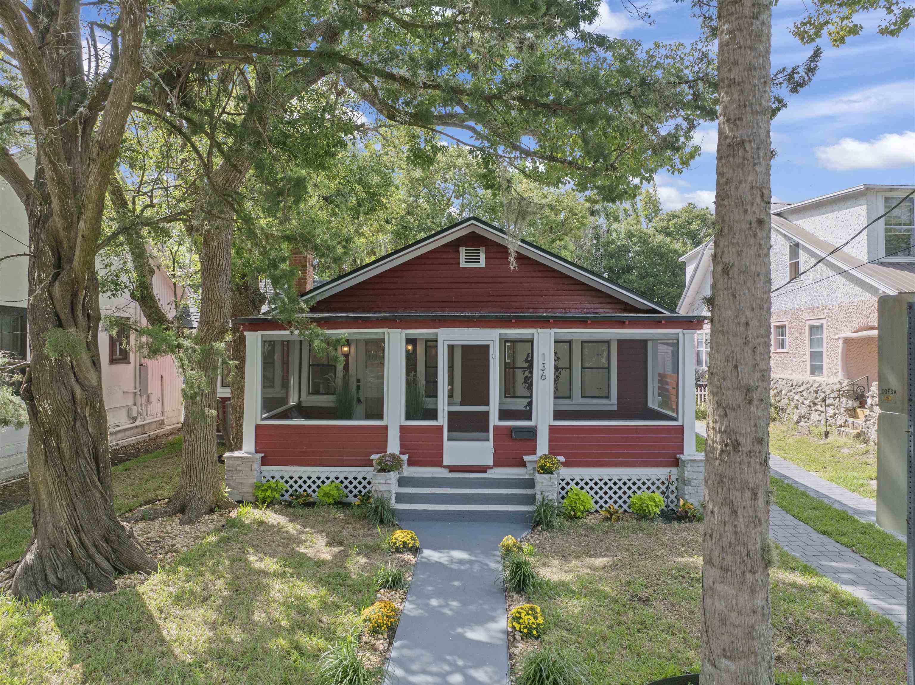 Image 3 of 50 For 136 Washington St