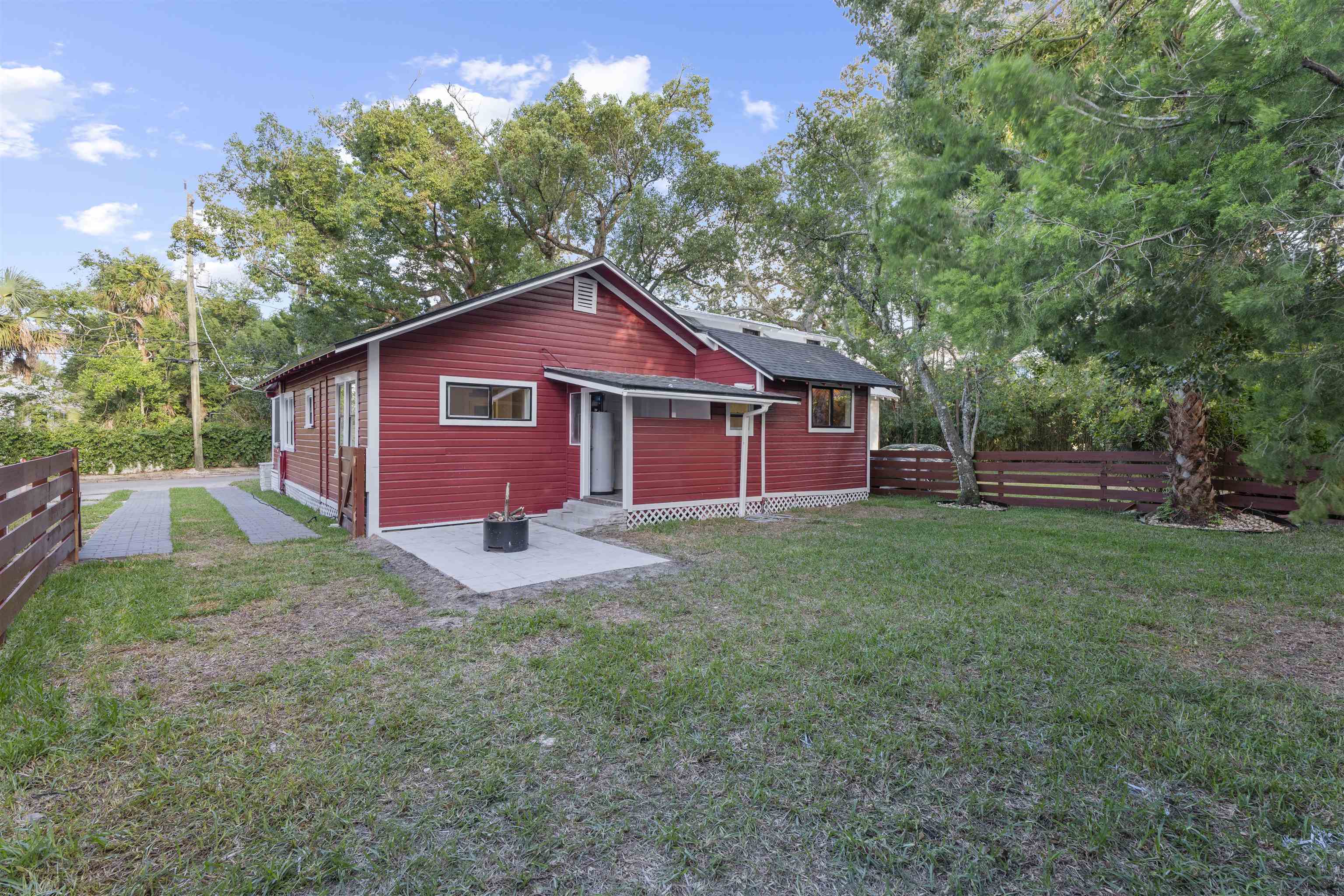 Image 33 of 50 For 136 Washington St