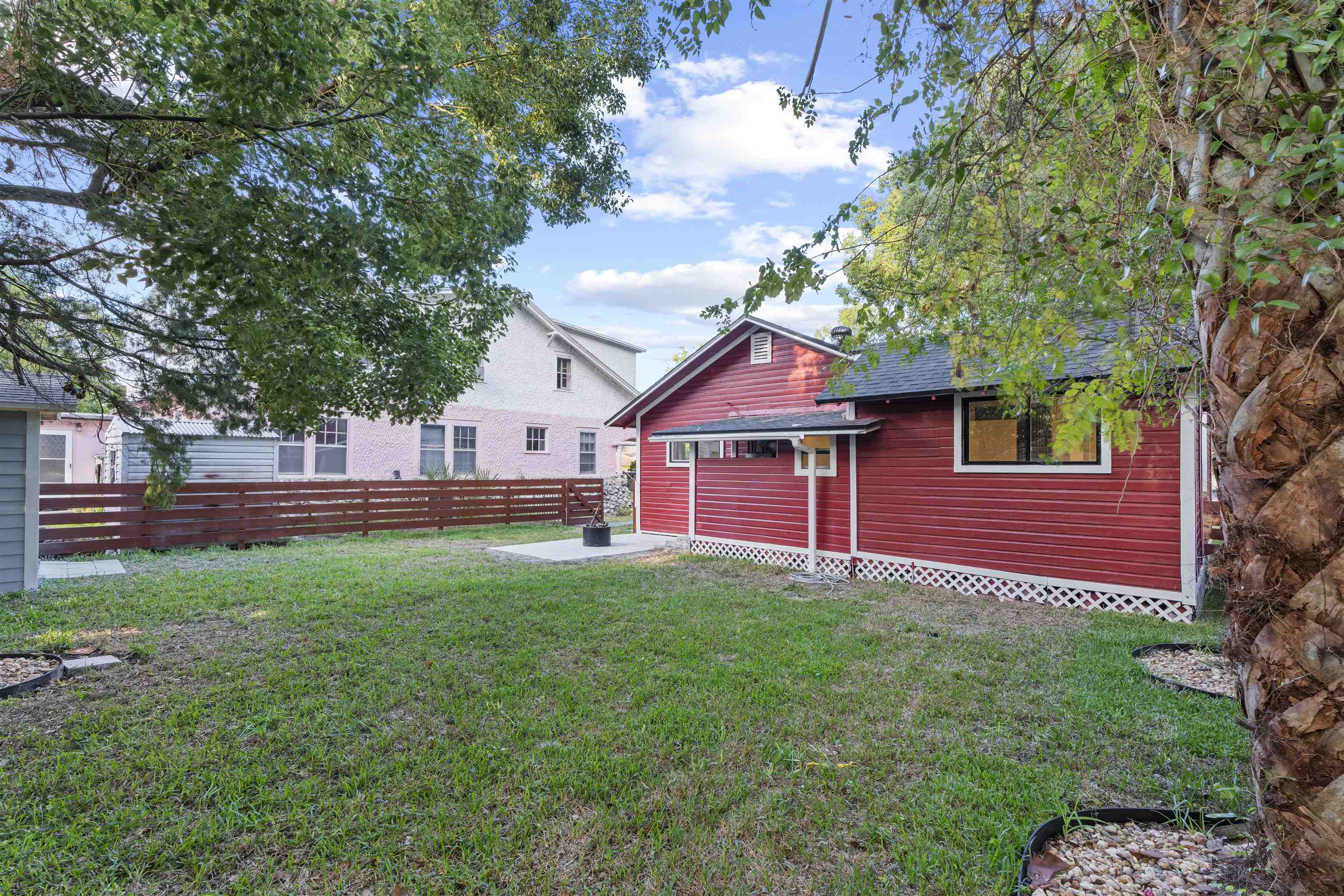 Image 35 of 50 For 136 Washington St