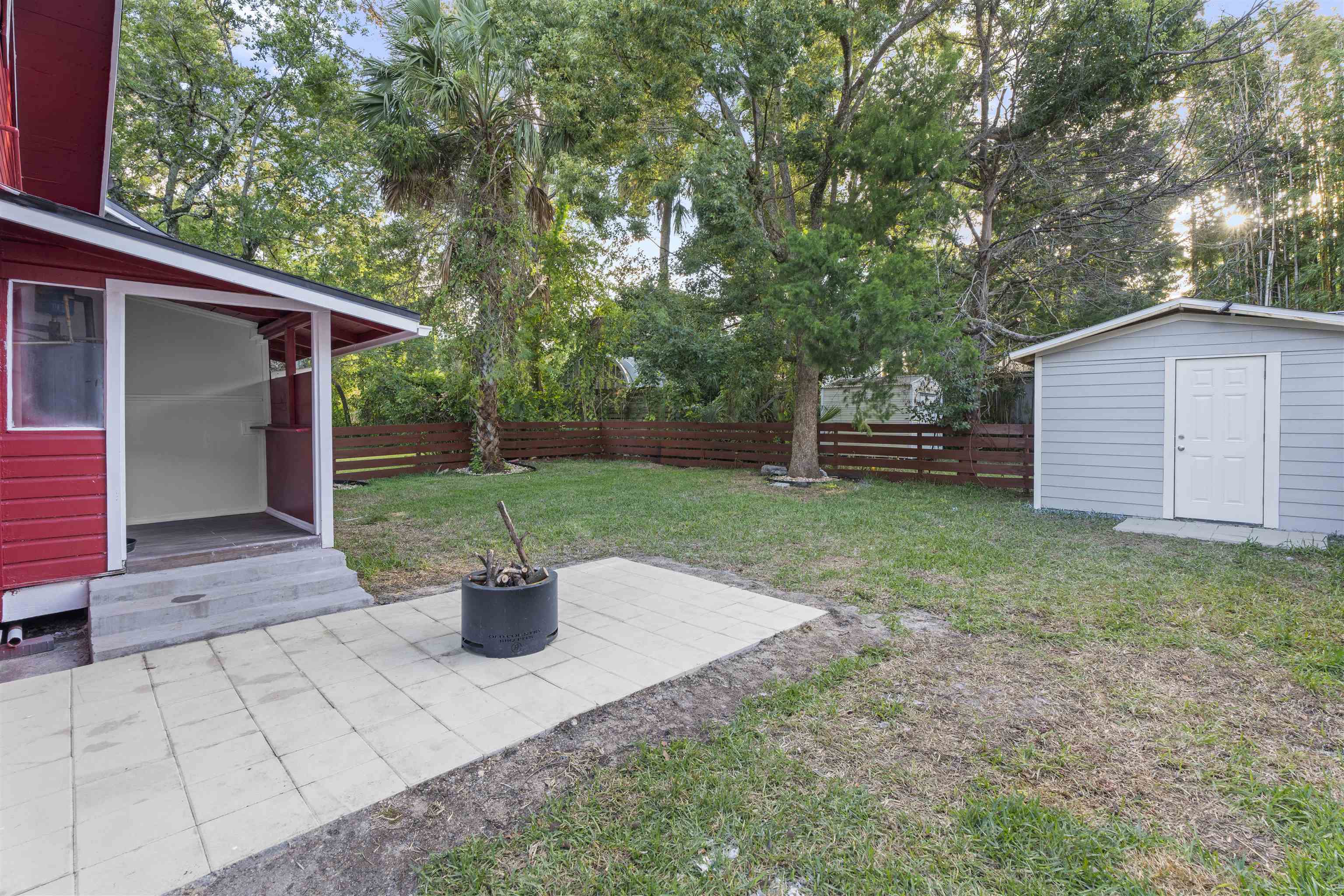 Image 38 of 50 For 136 Washington St