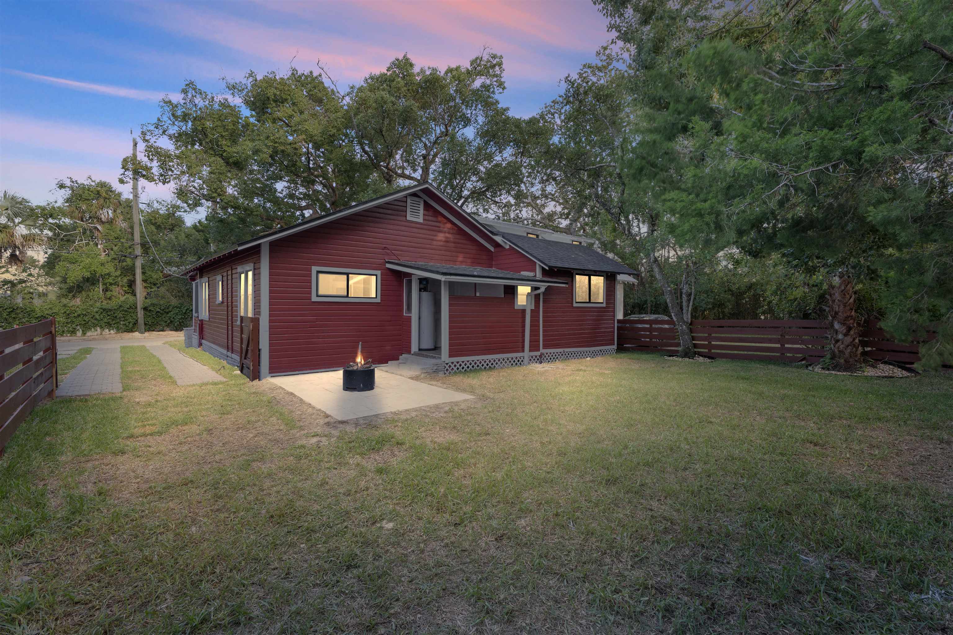 Image 39 of 50 For 136 Washington St