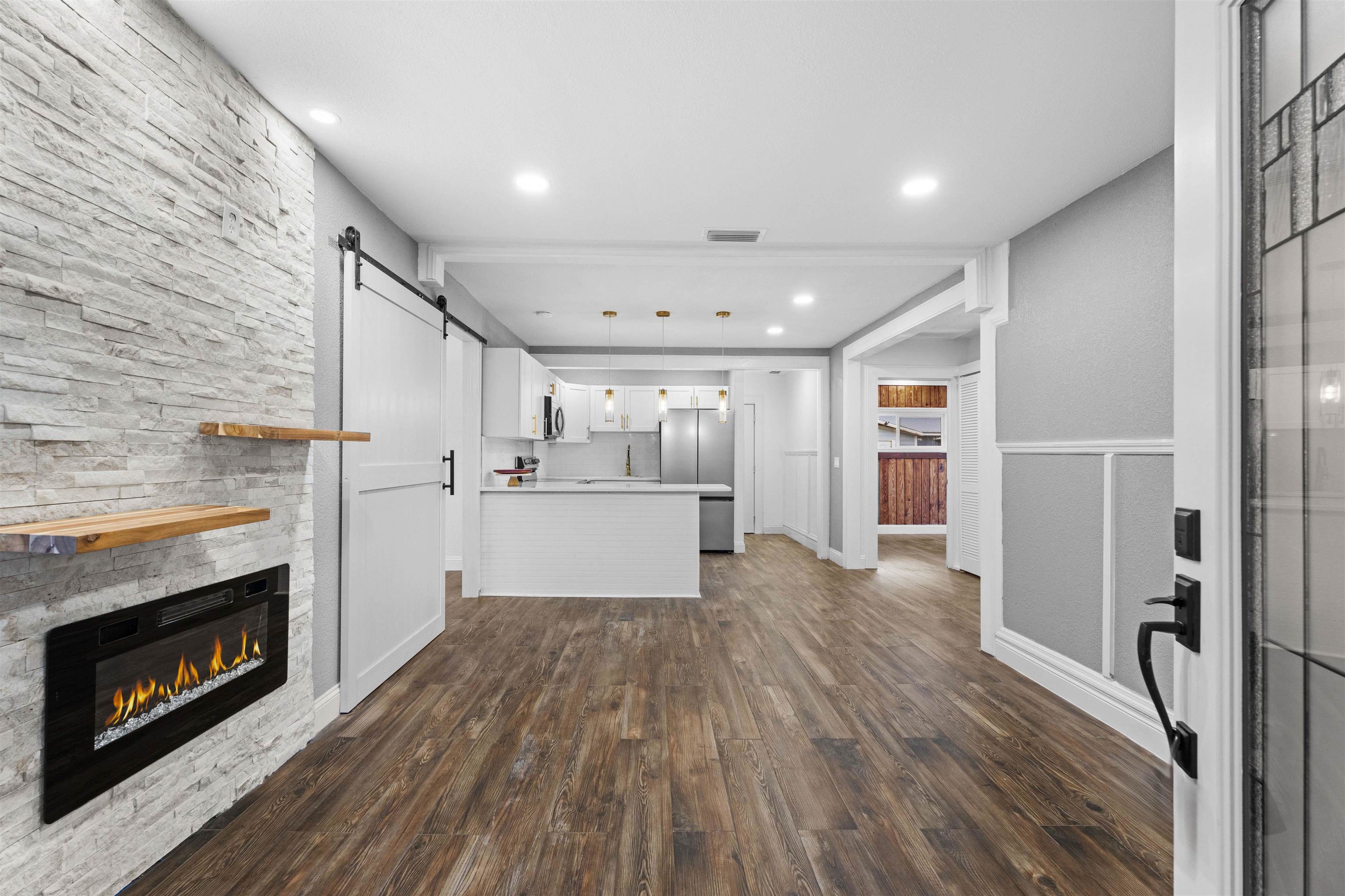 Image 8 of 50 For 136 Washington St