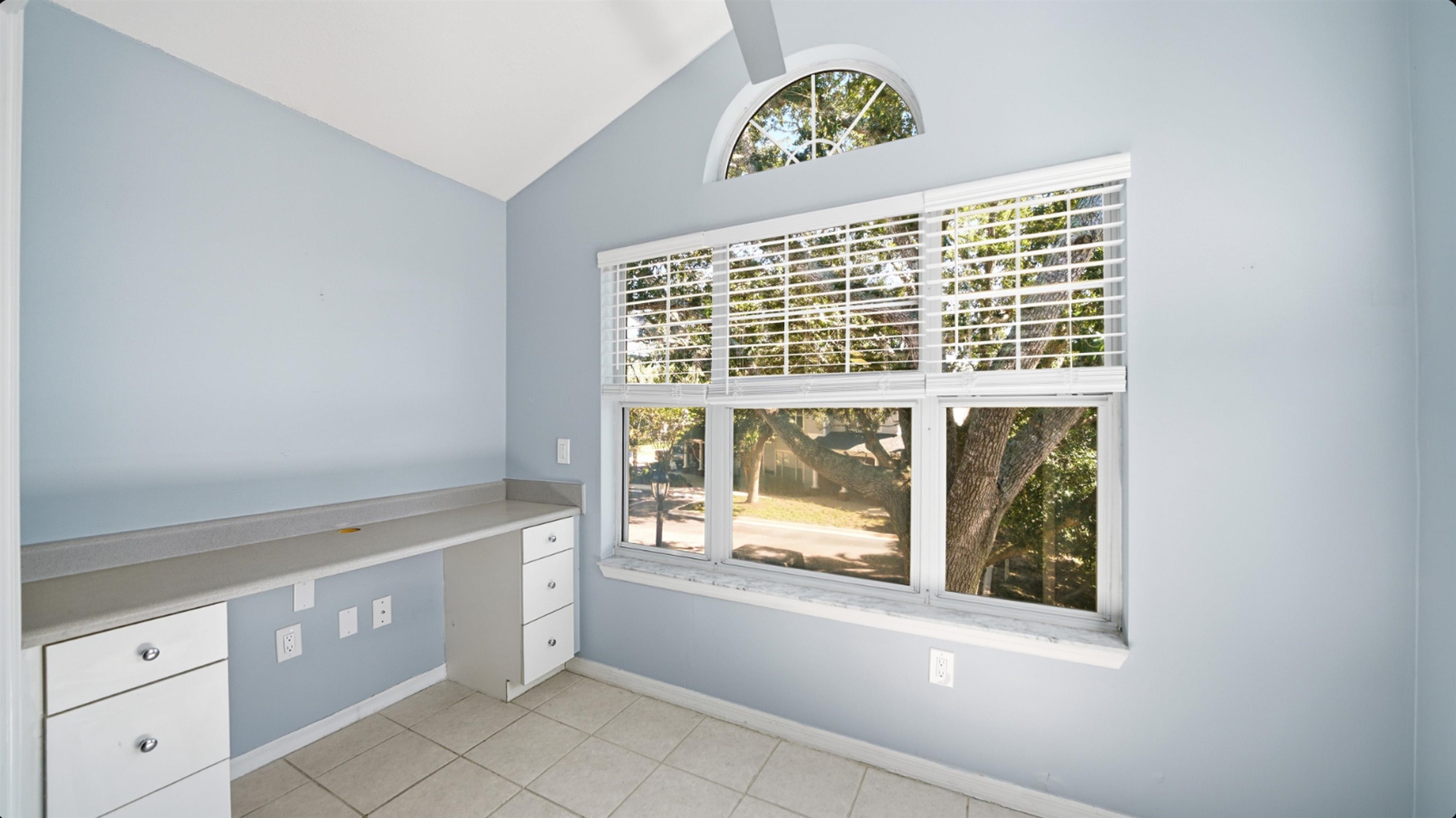 Image 10 of 48 For 29205 Harbour Vista Cir