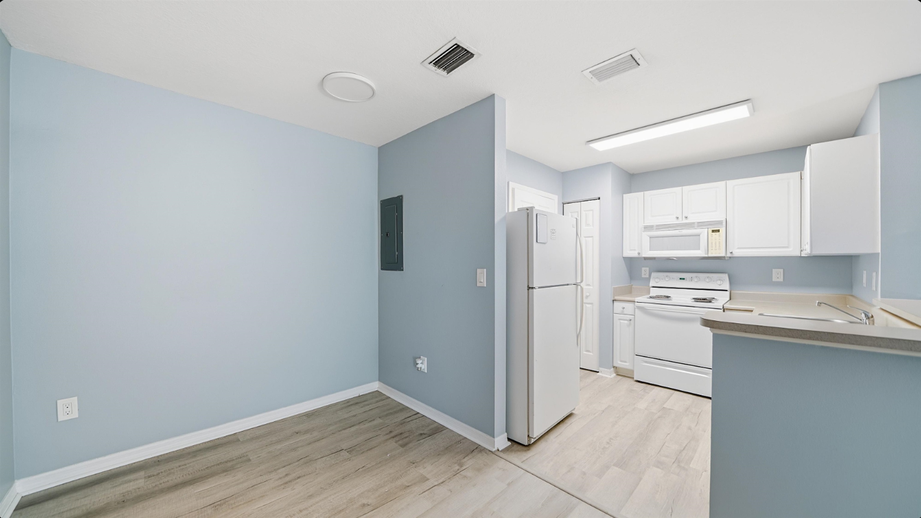 Image 14 of 48 For 29205 Harbour Vista Cir