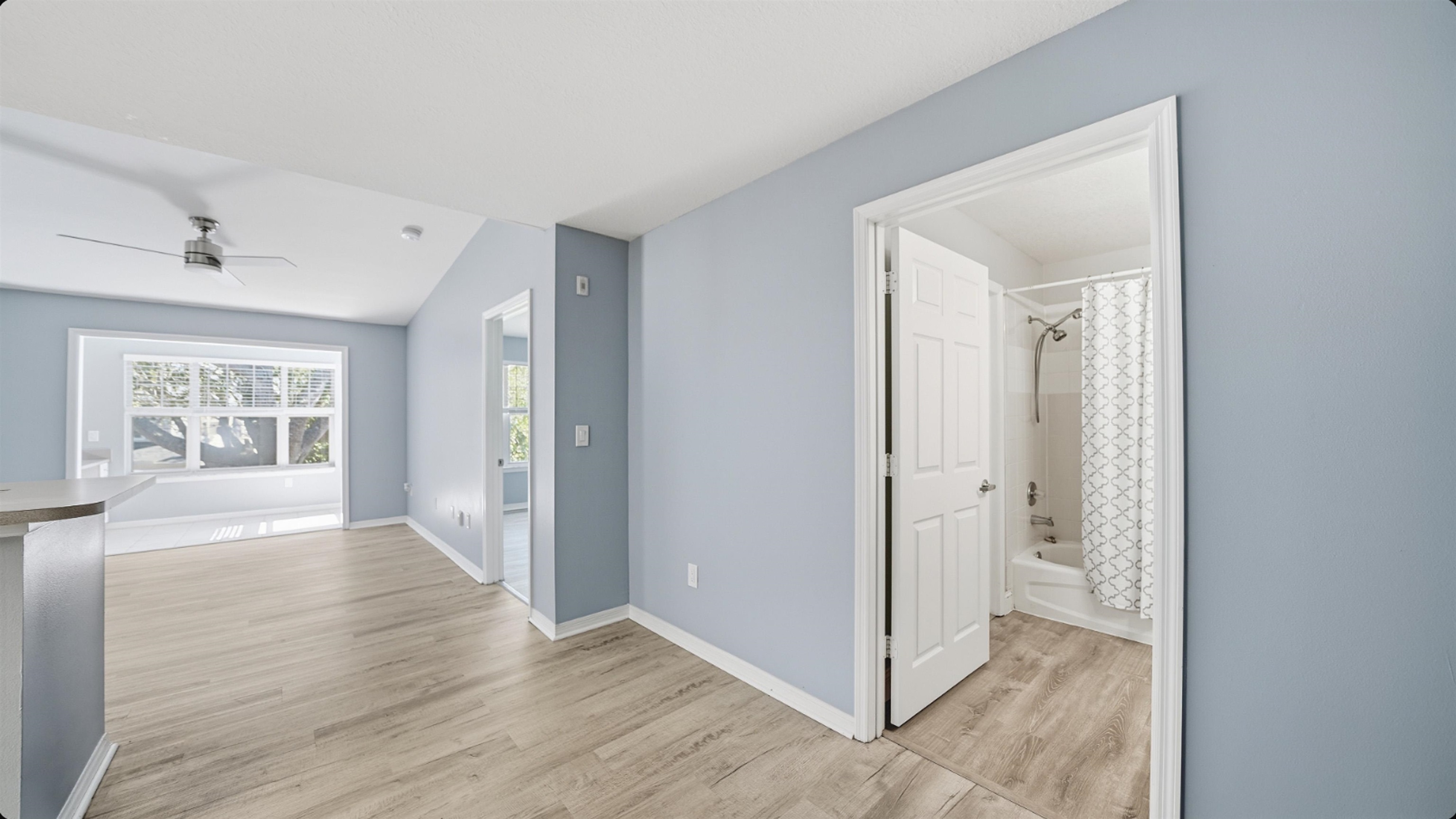 Image 20 of 48 For 29205 Harbour Vista Cir
